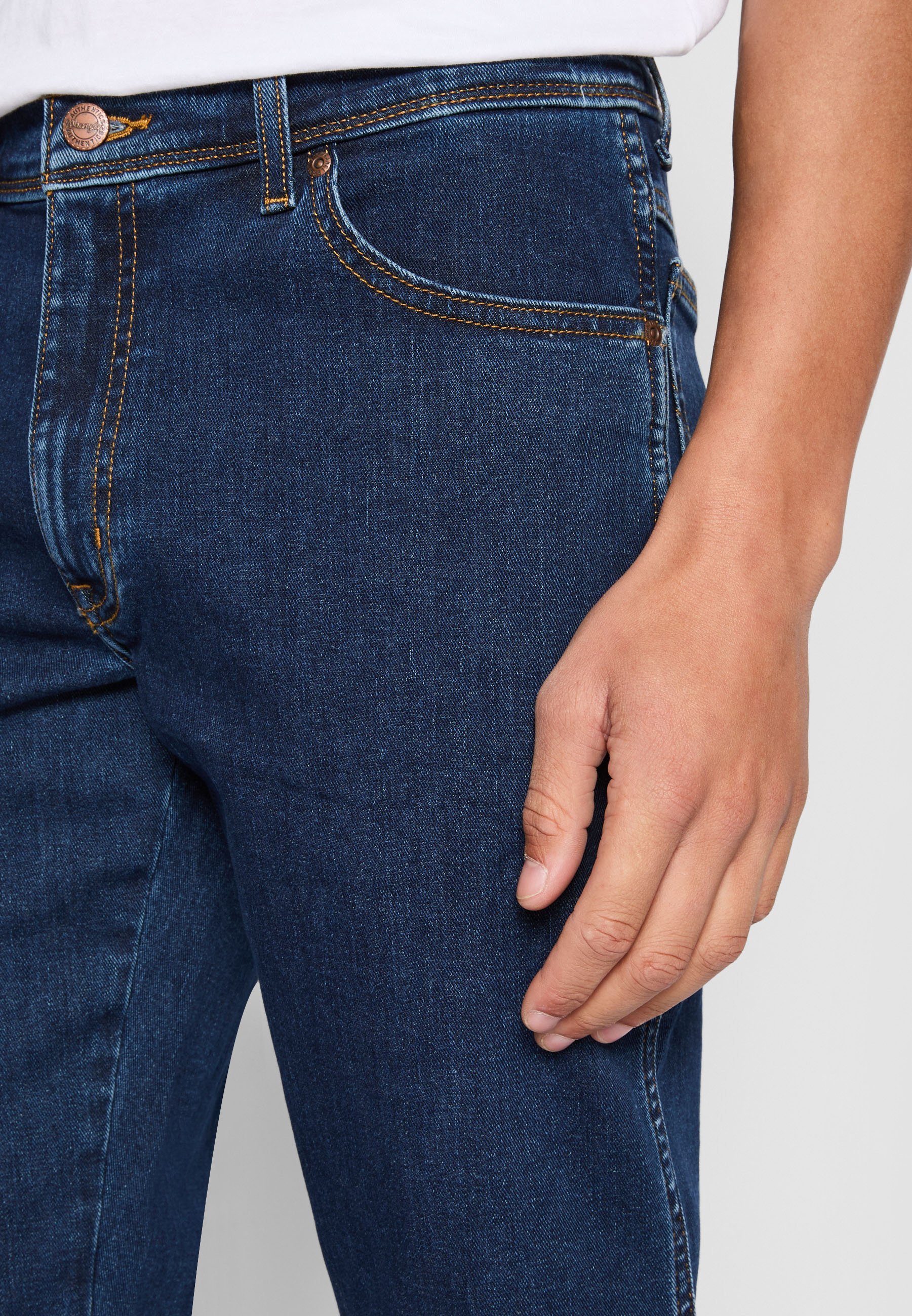 Jean Wrangler TEXAS - Coupe droite - Darkstone