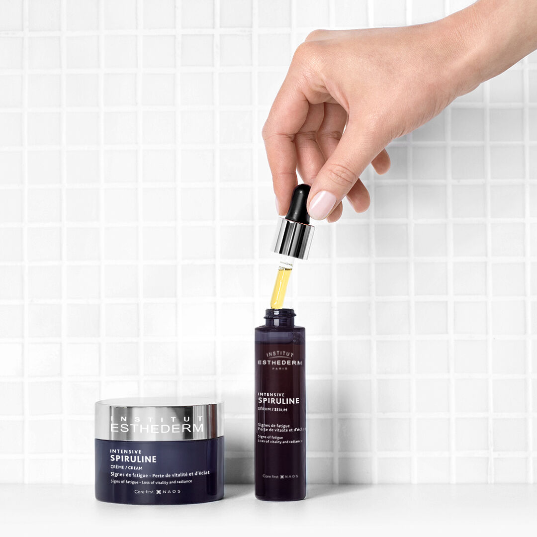 Esthederm instituto intensyvi spirulina
