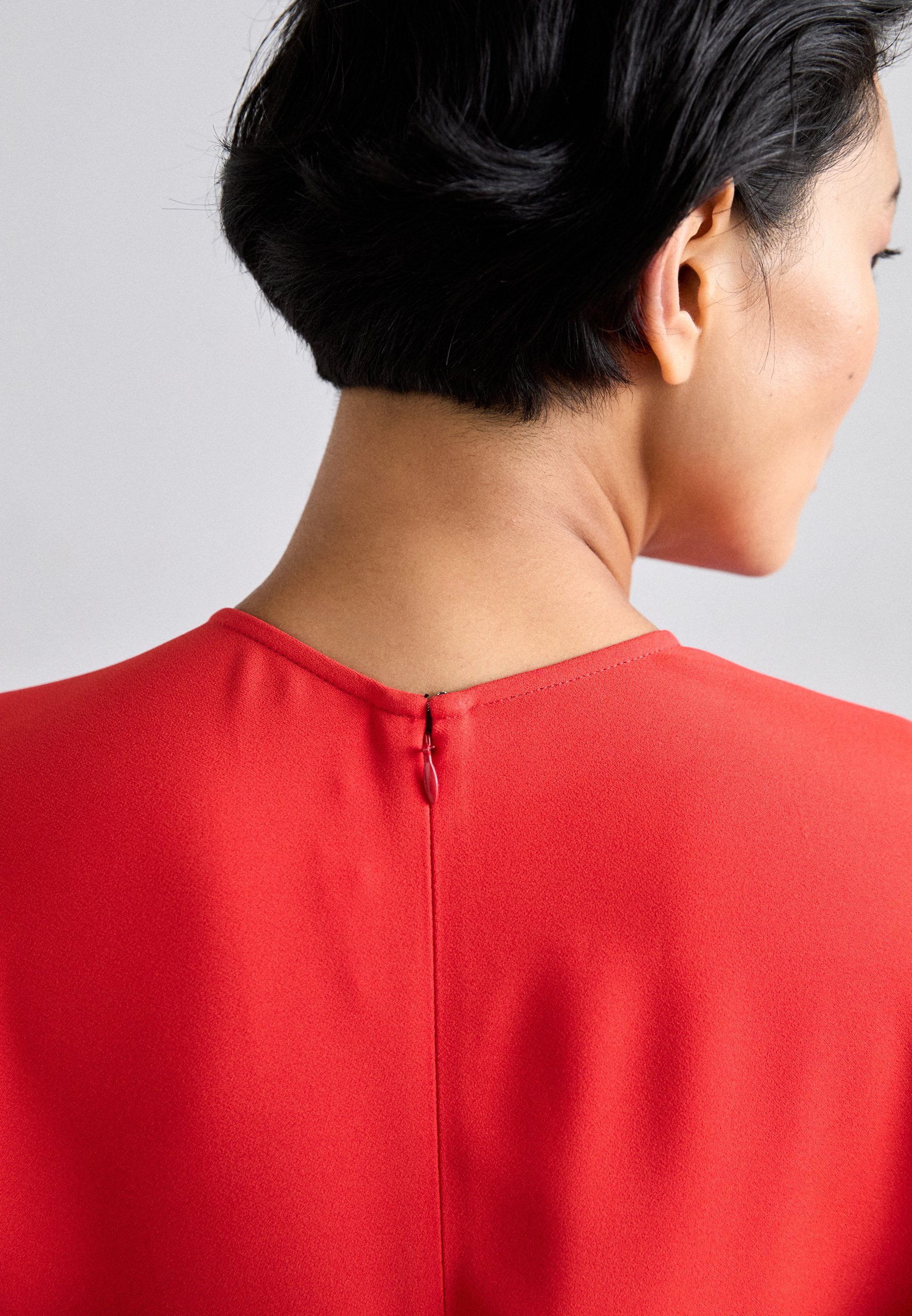 Victoria Beckham DOLMAN MIDI JURK - Cocktailjurk / Feestjurk - rood