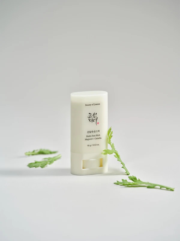 Стик за заштиту од сунца Beauty of Joseon Matte, пелин и камелија SPF 50+