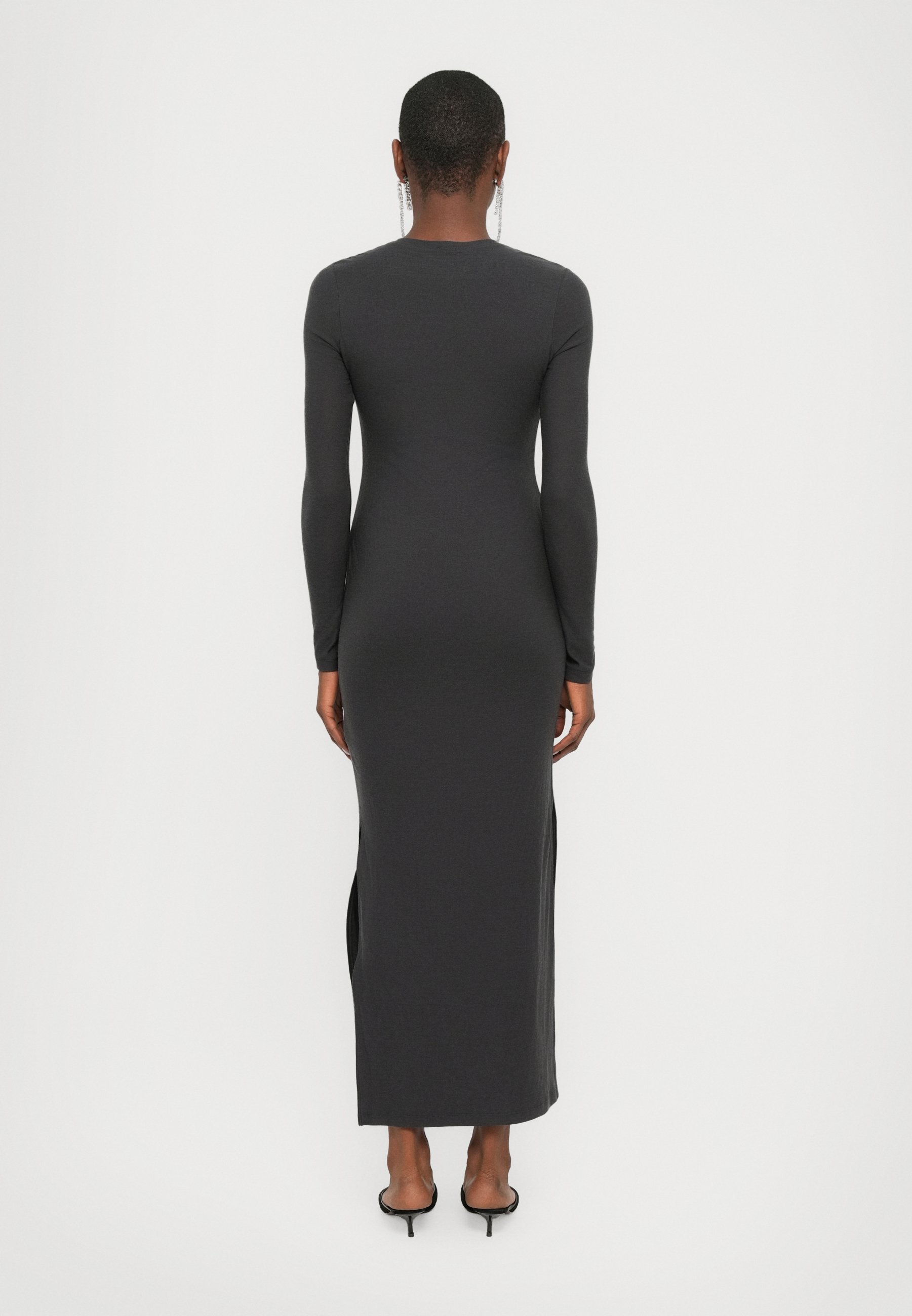 Nanushka LINORA - Maxikleid - grau