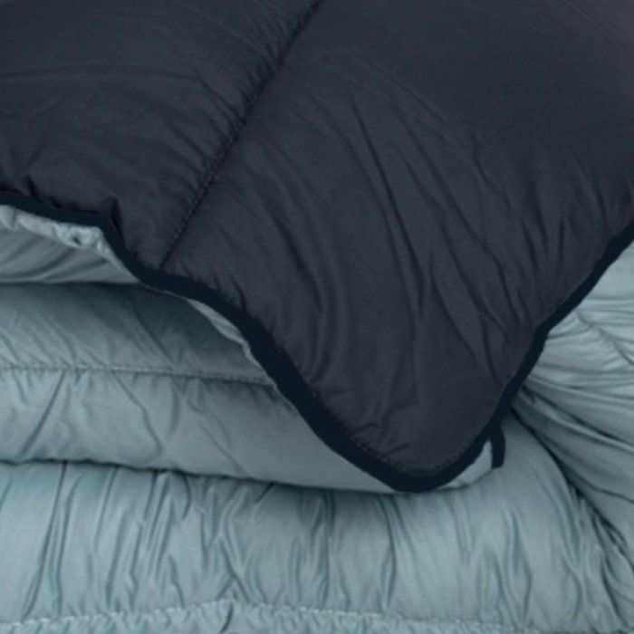 Warmer, zweifarbig bedruckter Bettbezug, 140 x 200 cm, für ein Bett (90 x 190 cm). Kontrastierendes Design – Wendbar – Weiche Mikrofaser – BLAU CALIN