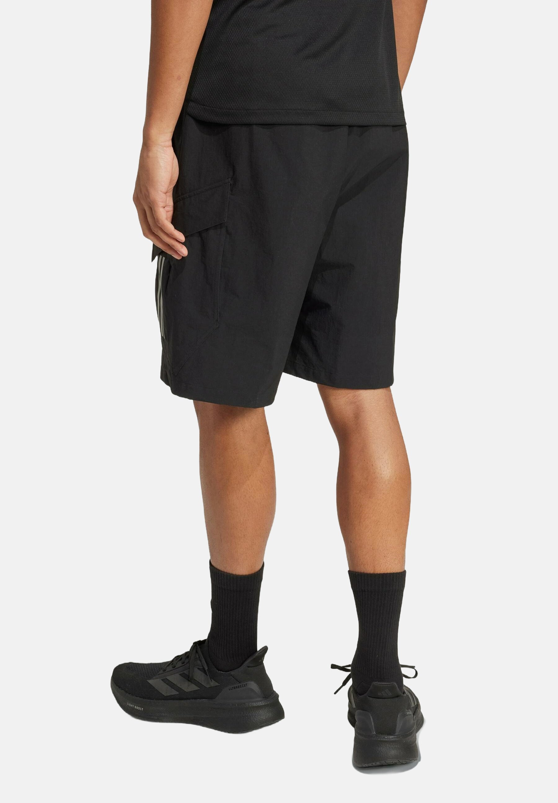 adidas Originals AMG PETRONAS FORMULA ONE MECHANICS - Short - noir argenté réfléchissant