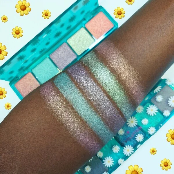 Paletka očných tieňov I Heart Revolution Mini Match Palette