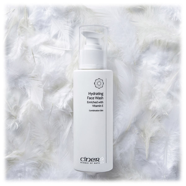 CINERE Hidratáló Arclemosó E-vitaminnal Dúsítva 150ml