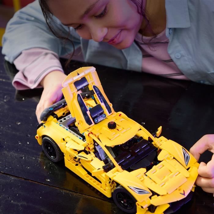 LEGO Technic 42205 Chevrolet Corvette Stingray - Voiture de sport pour garçon dès 9 ans