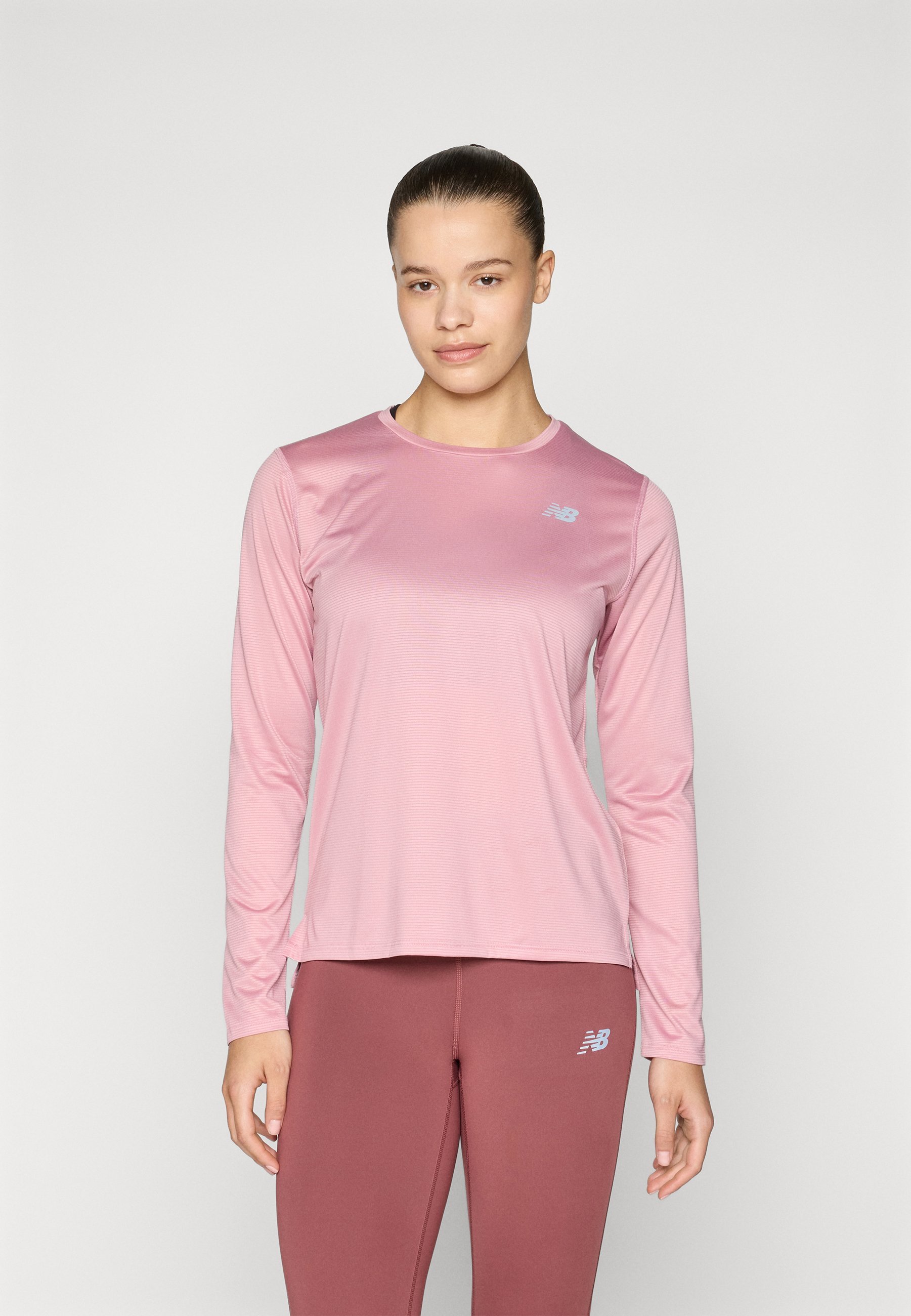 New Balance SPORT ESSENTIALS LONG SLEEVE - Top met lange mouwen - roze taffy