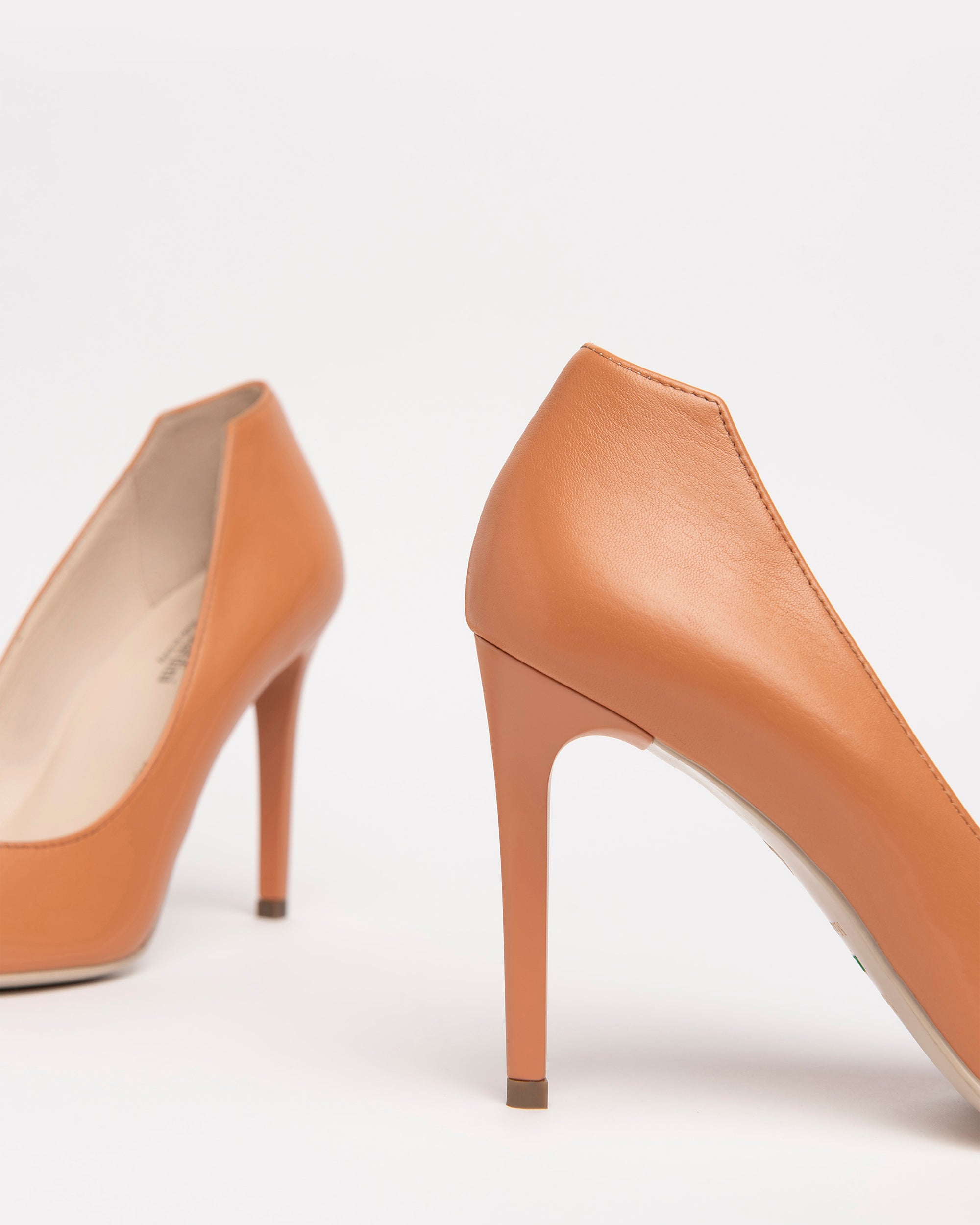  Damen-Pumps aus Leder