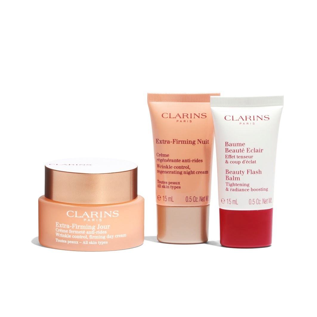 „Clarins Extra-Firming 40+“ veido priežiūros rinkinys: esminė priežiūra, skirta matomai stangresnei odai ir raukšlių mažinimui. – 1 vnt.