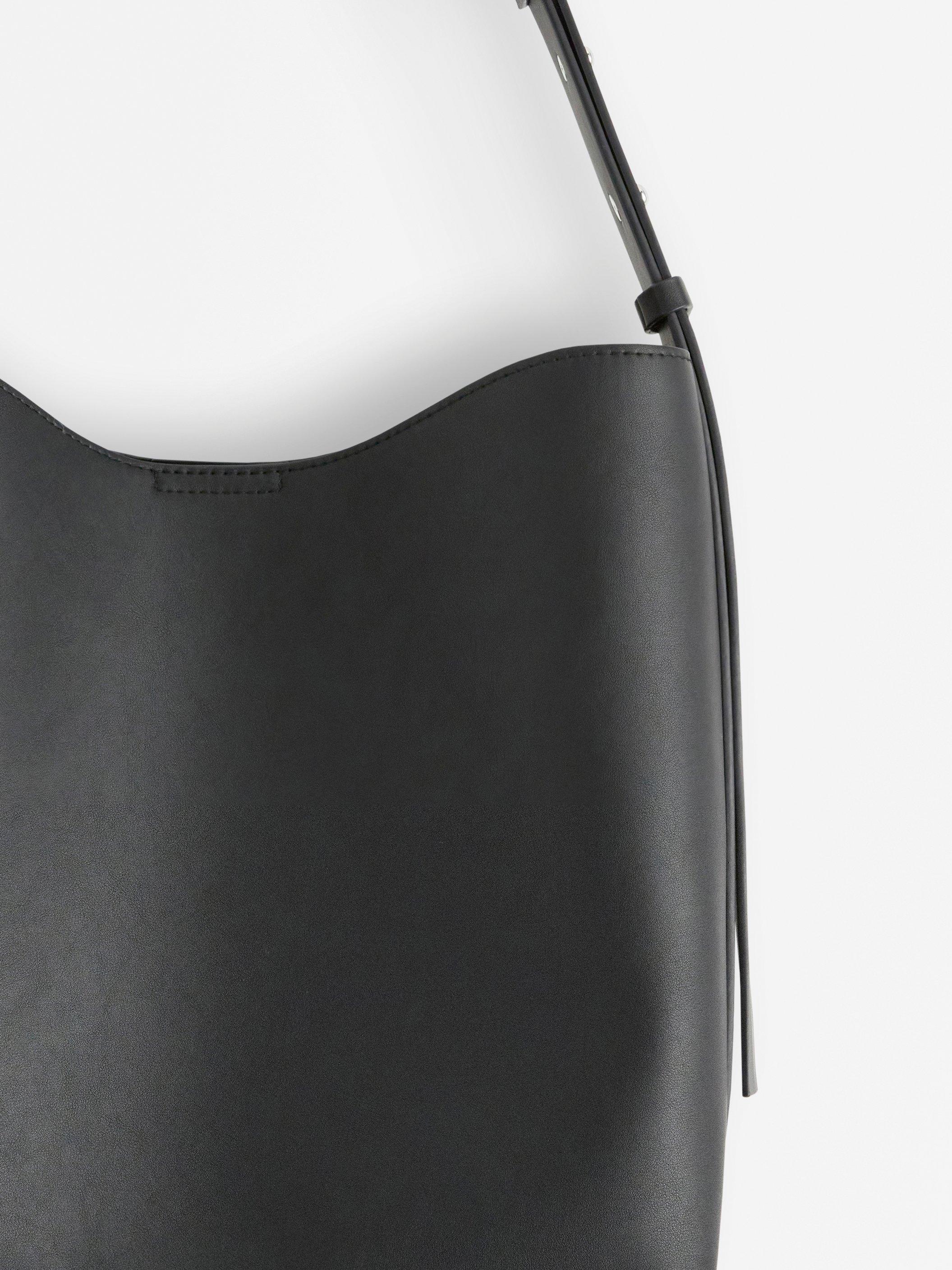 Bolsa de ombro grande preta