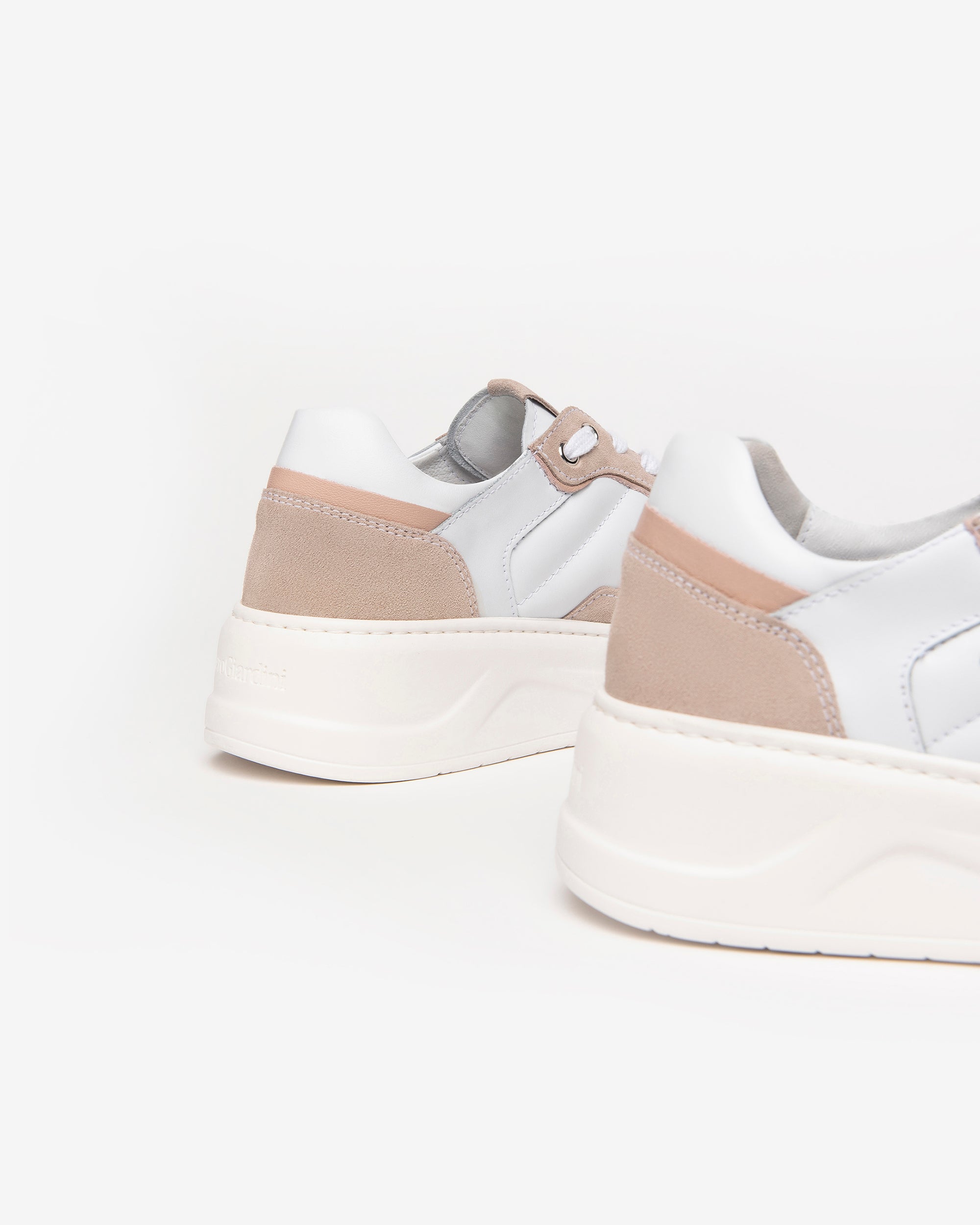  Damen-Sneaker aus Leder und Wildleder