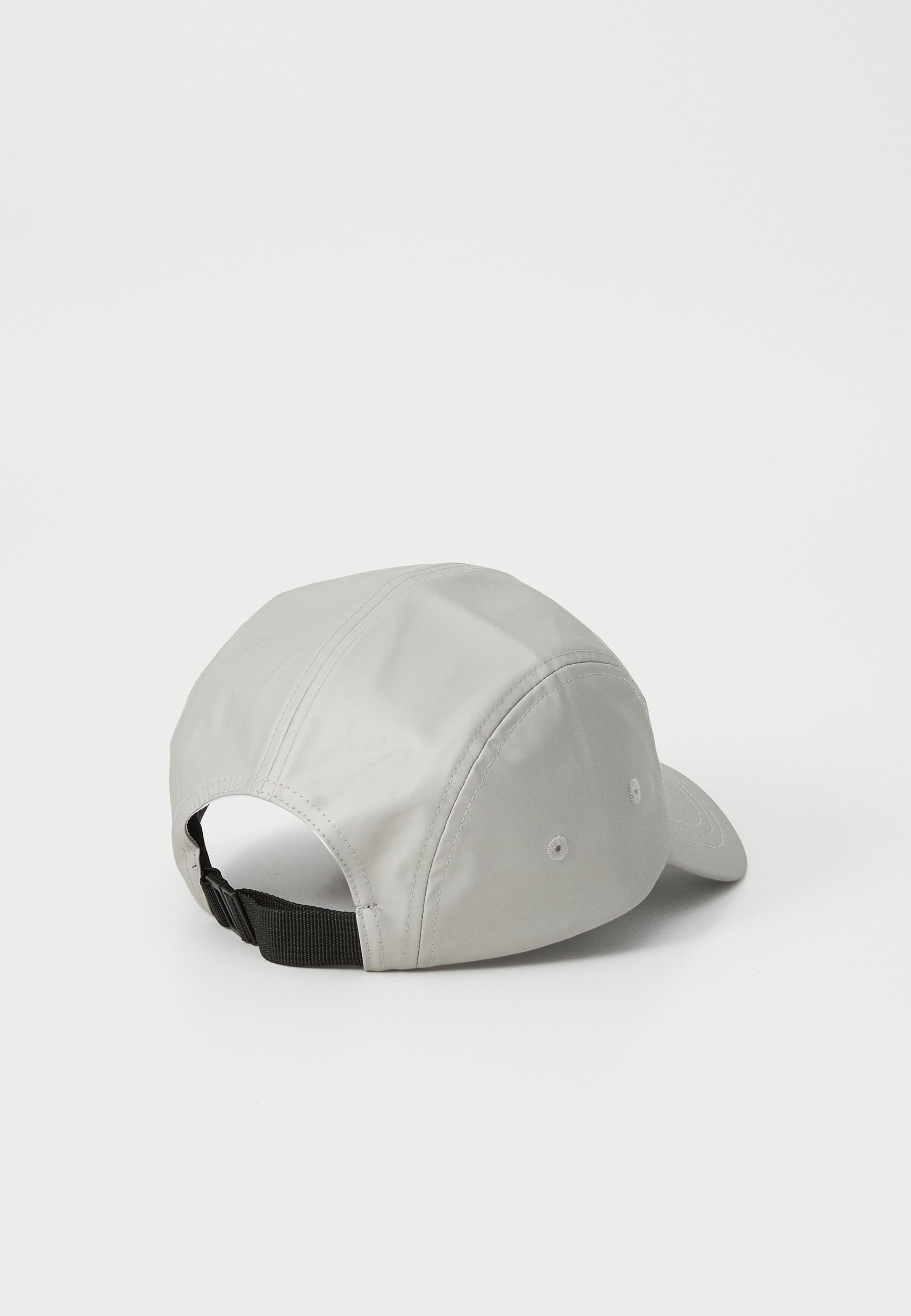 Casquettes de pluie
