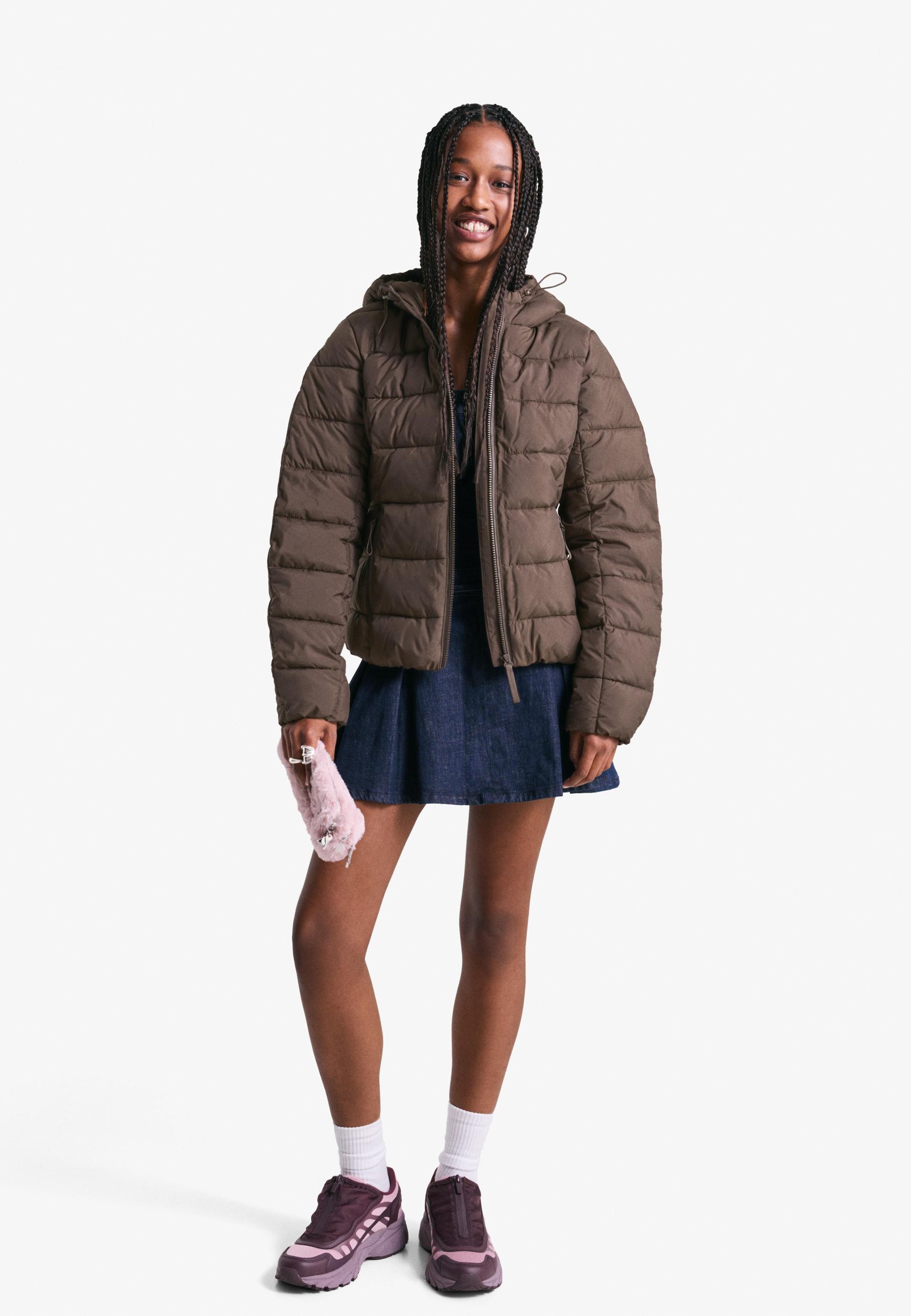 Bershka Talvitakki - tummanruskea