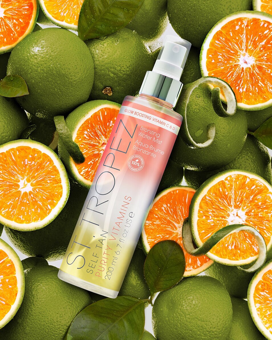ST. TROPEZ AUTOBRONZANT PURITY BRUME D'EAU RICHE EN VITAMINES POUR LE CORPS