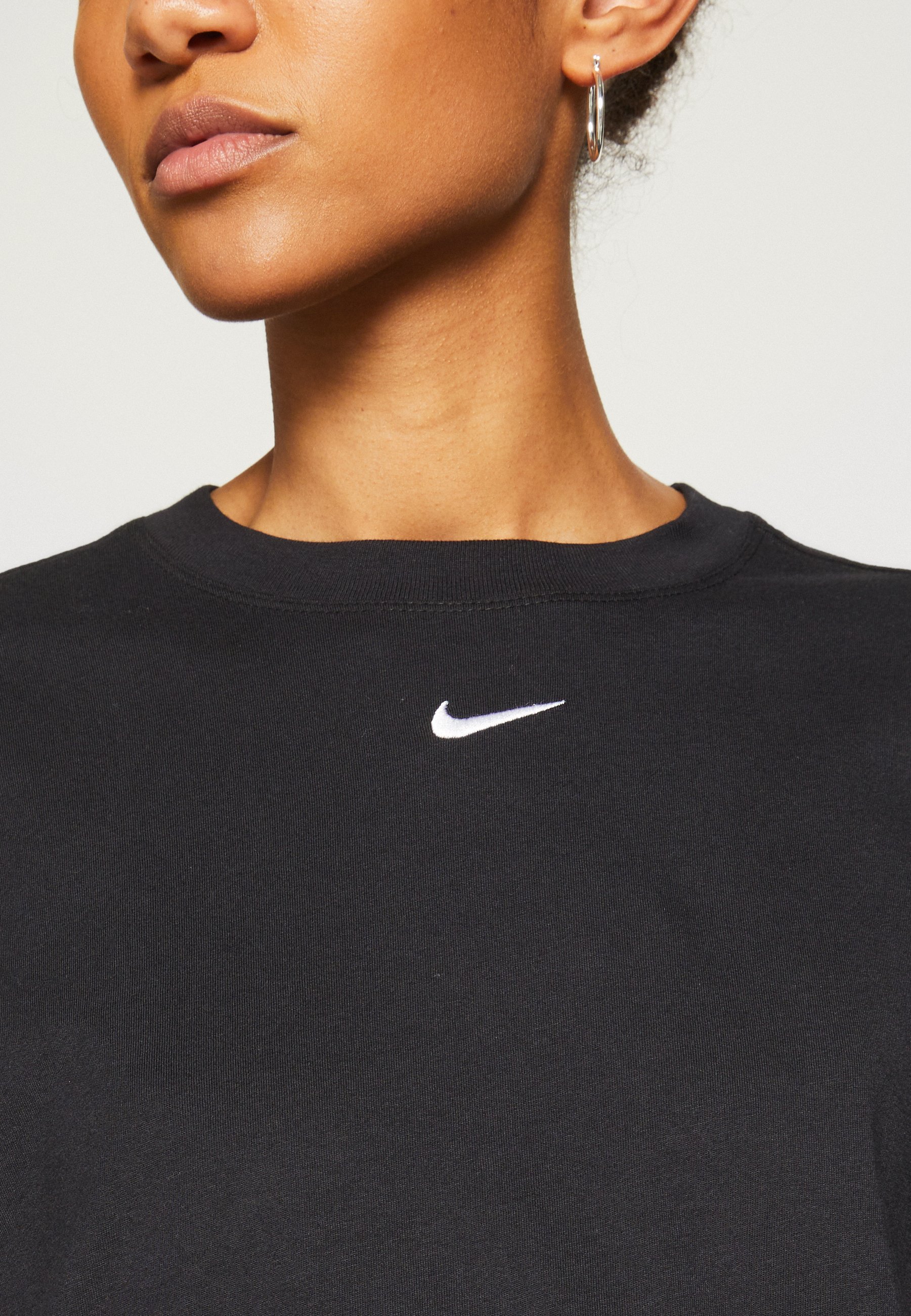 Nike Sportswear TEE - Koszulka podstawowa - czarno-biała
