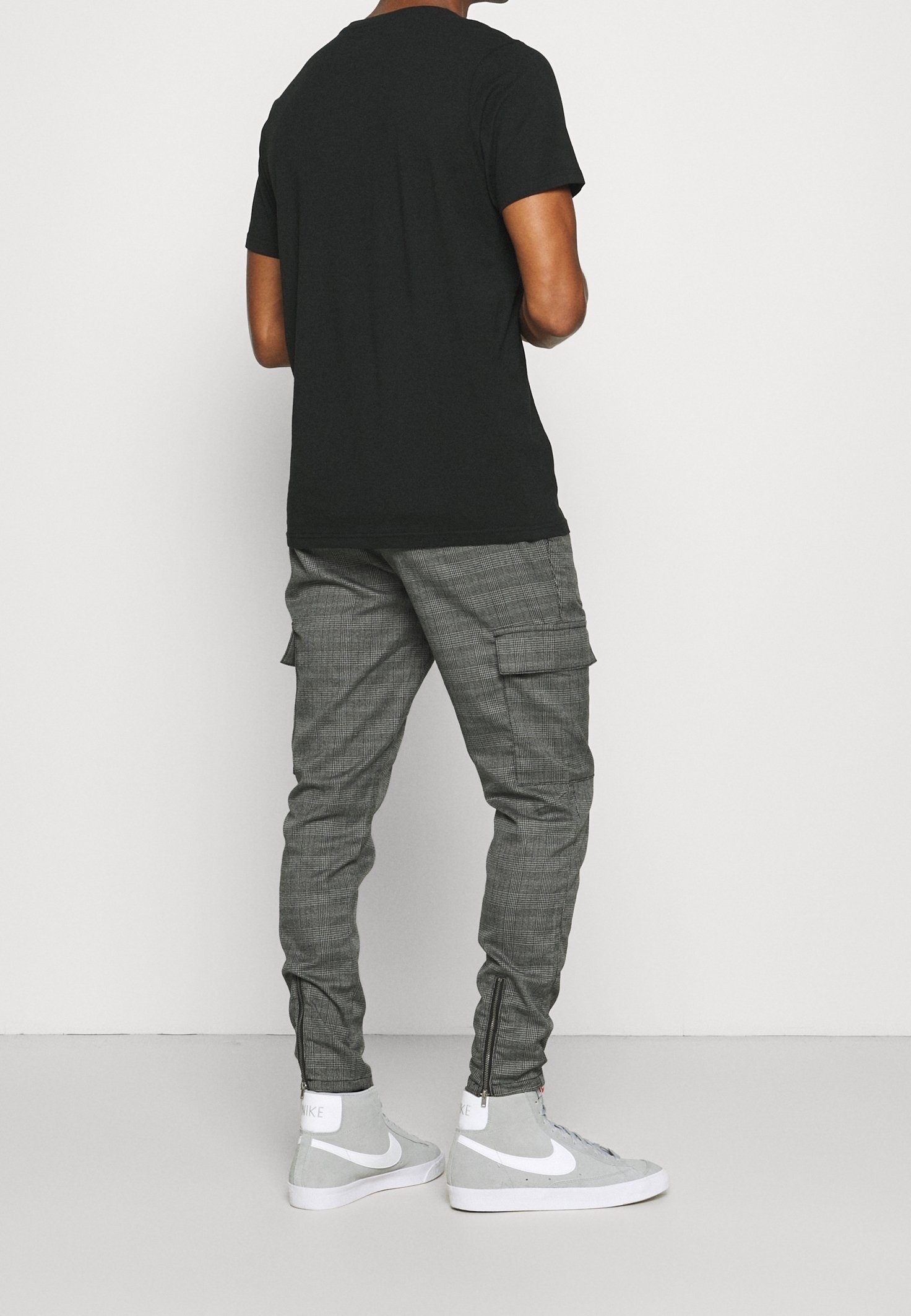 Pantalon Brave Soul - gris