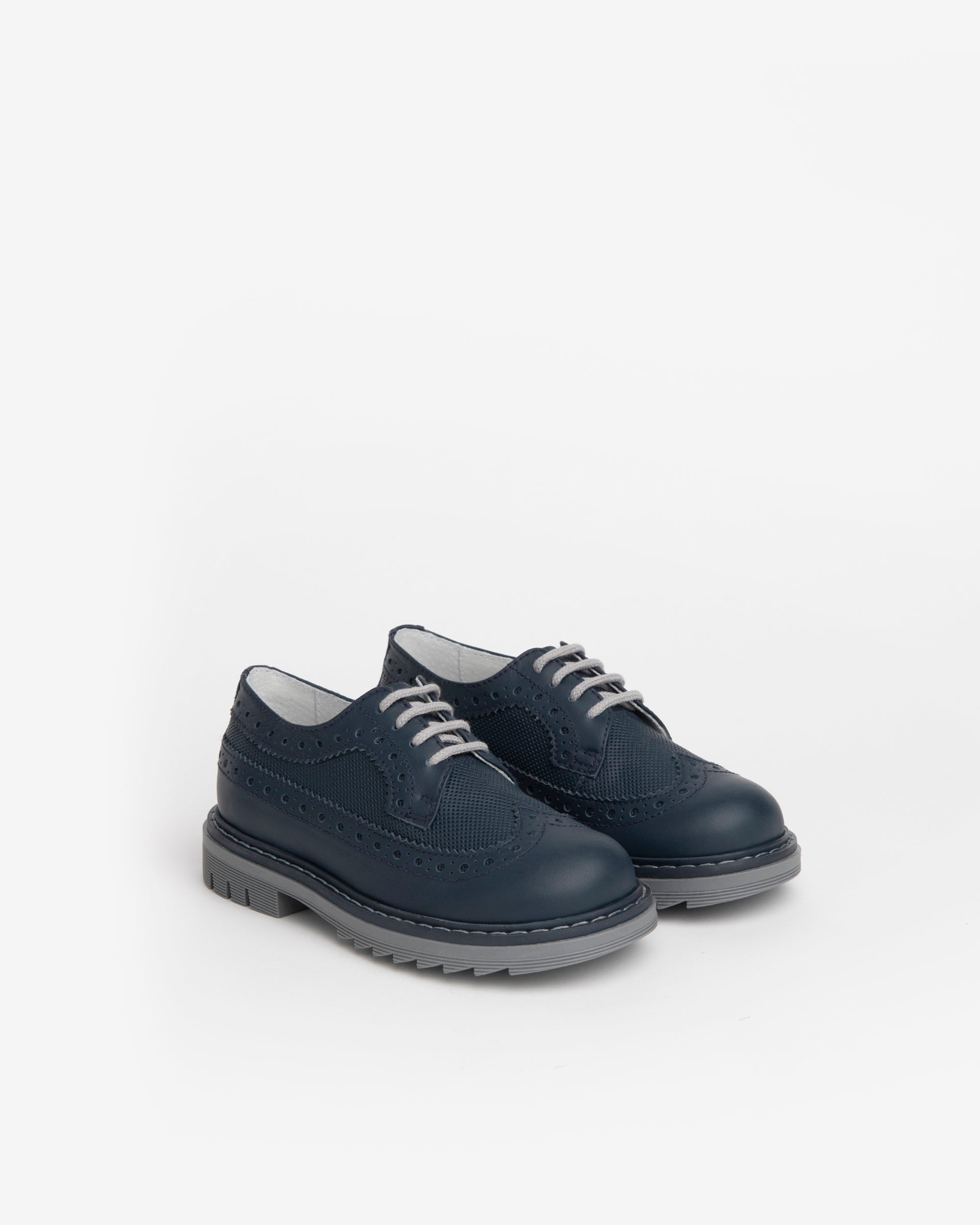  Chaussures à lacets en cuir pour enfants