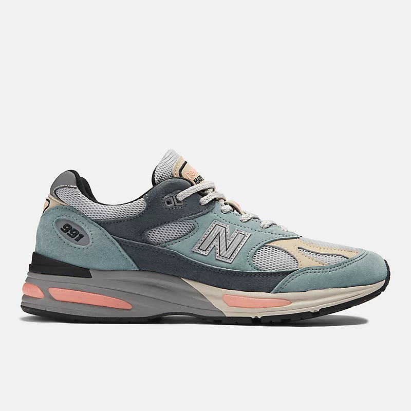Unisex, gemaakt in het VK 991v2 - Zilverblauw met Turbulence en Quiet Grey