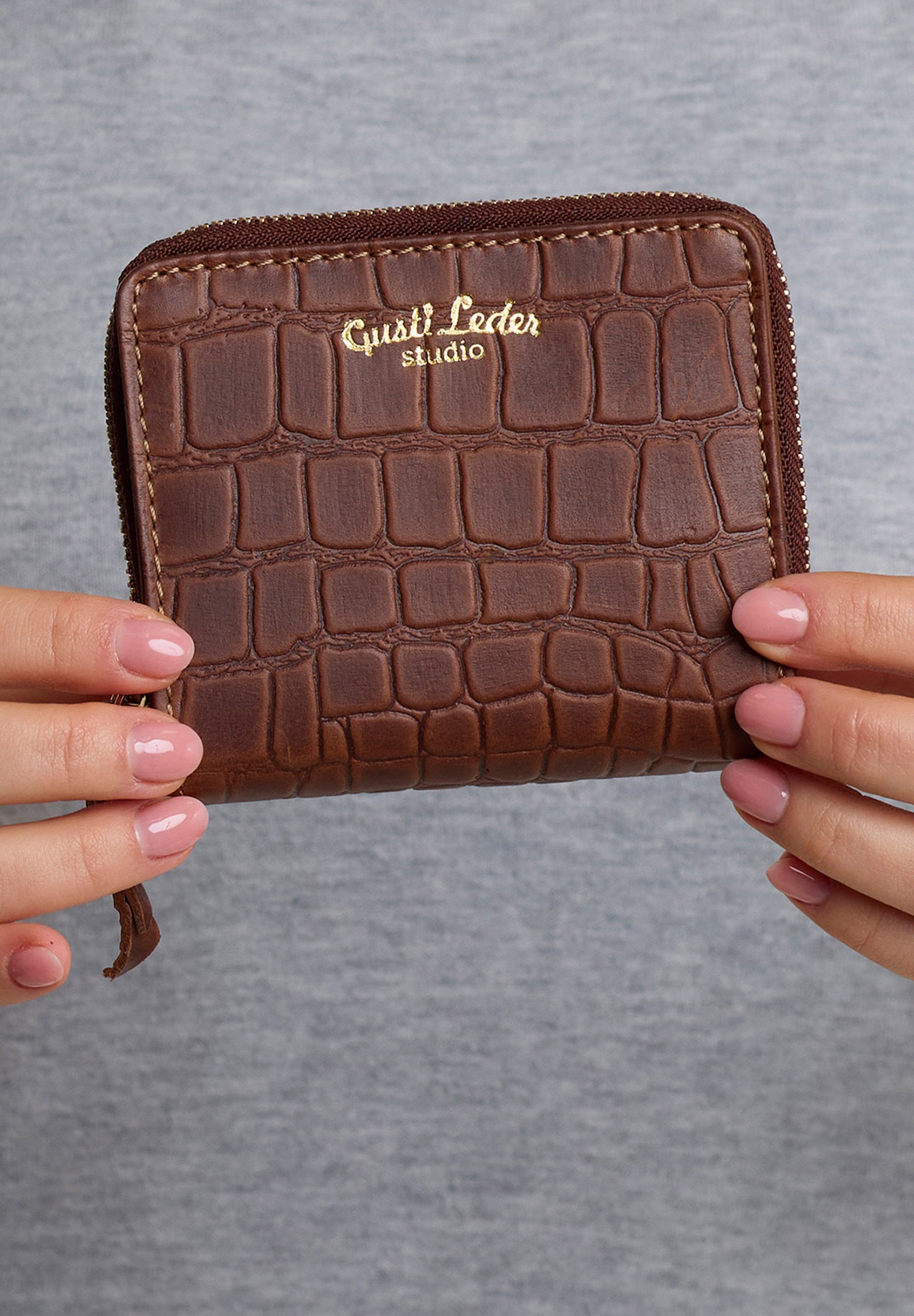 Gusti Leather MONIKA - Portemonnee - donkerbruin