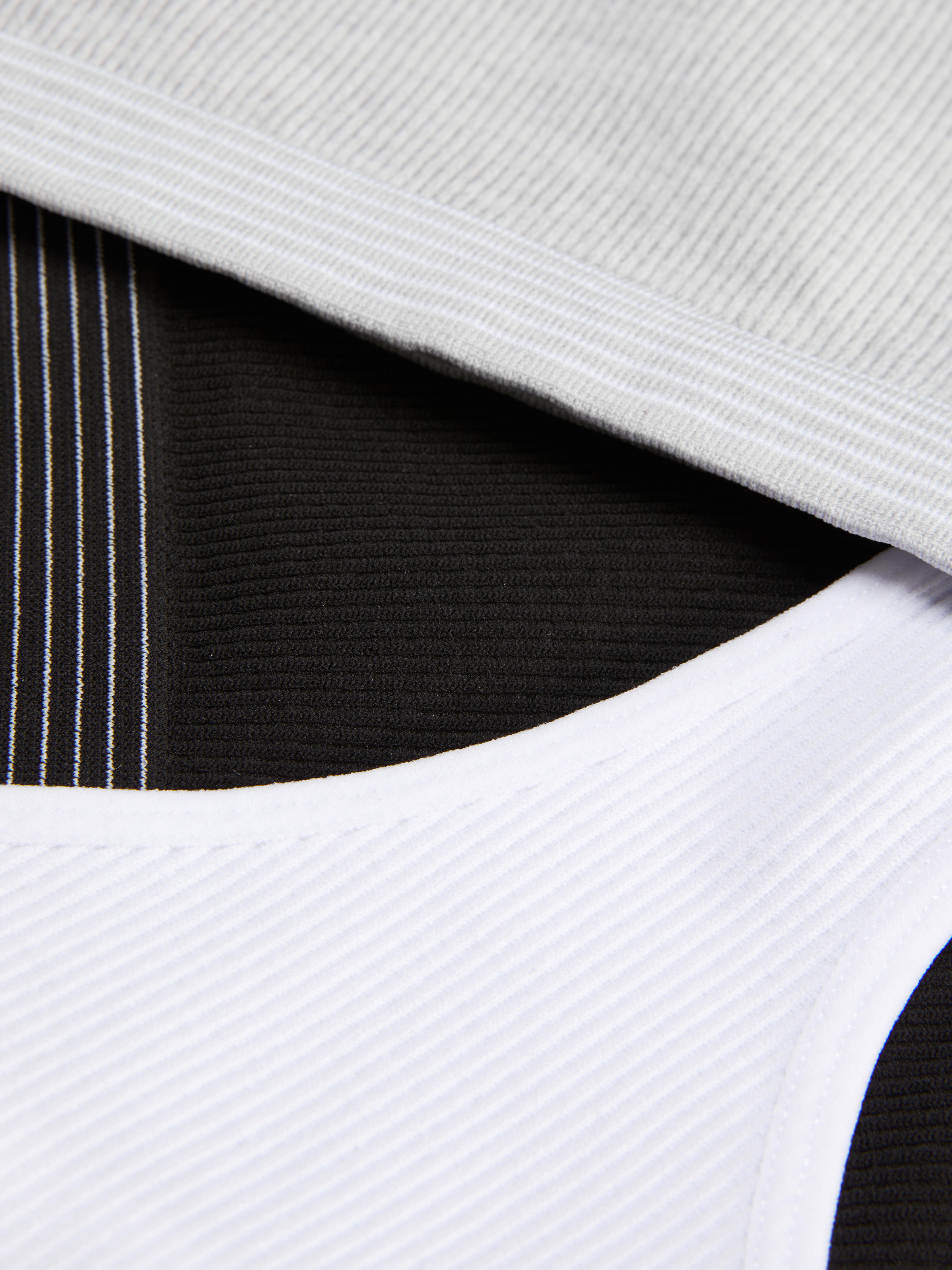 Nahtlose Racerback-Shorts, 3er-Set. Diese Shorts unterstützen die sportliche Leistung.