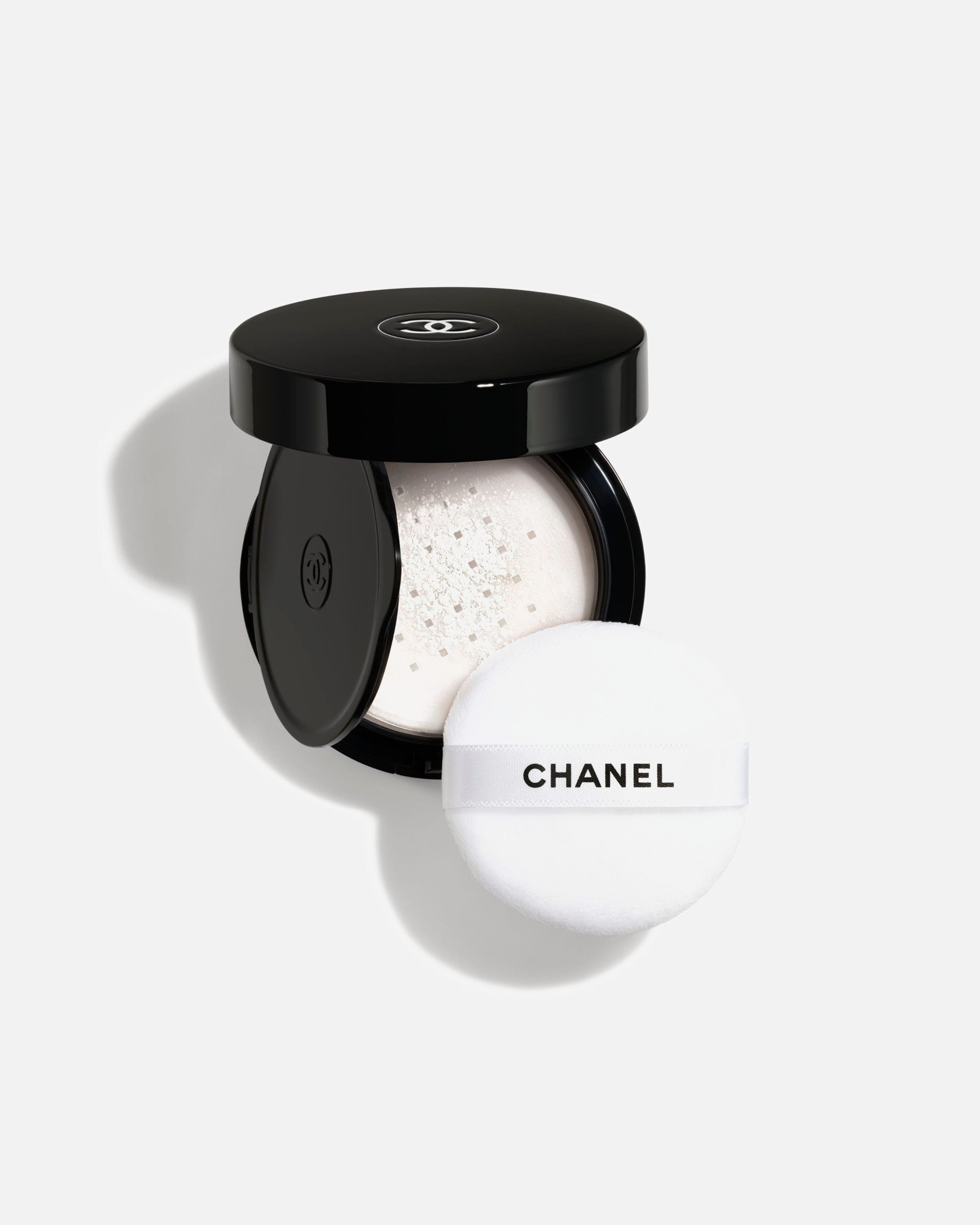 CHANEL pudra POUDRE UNIVERSELLE LIBRE ON-THE-GO - 6 g