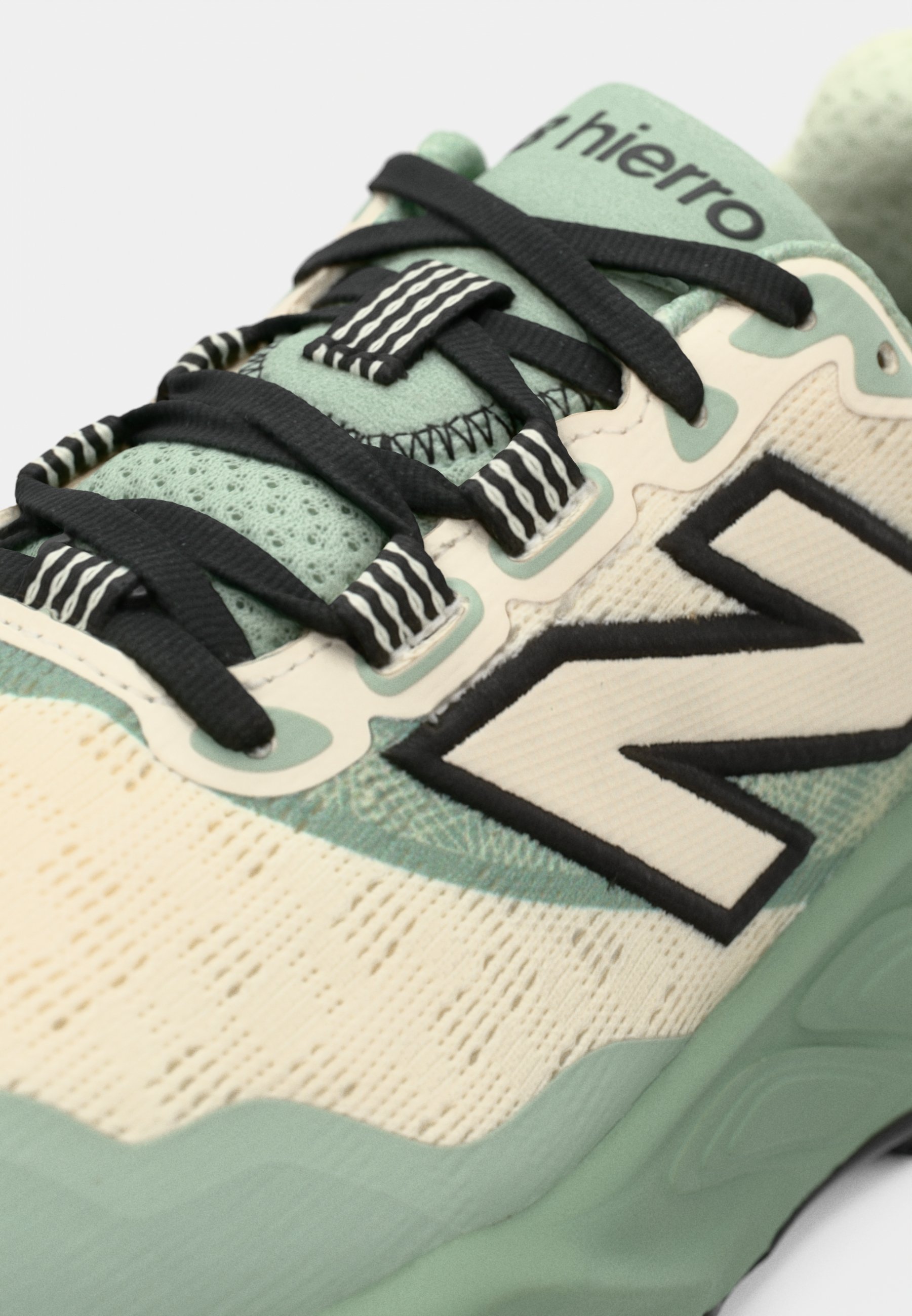 New Balance HIERRO V9 - Chaussures de trail - Vert mosaïque