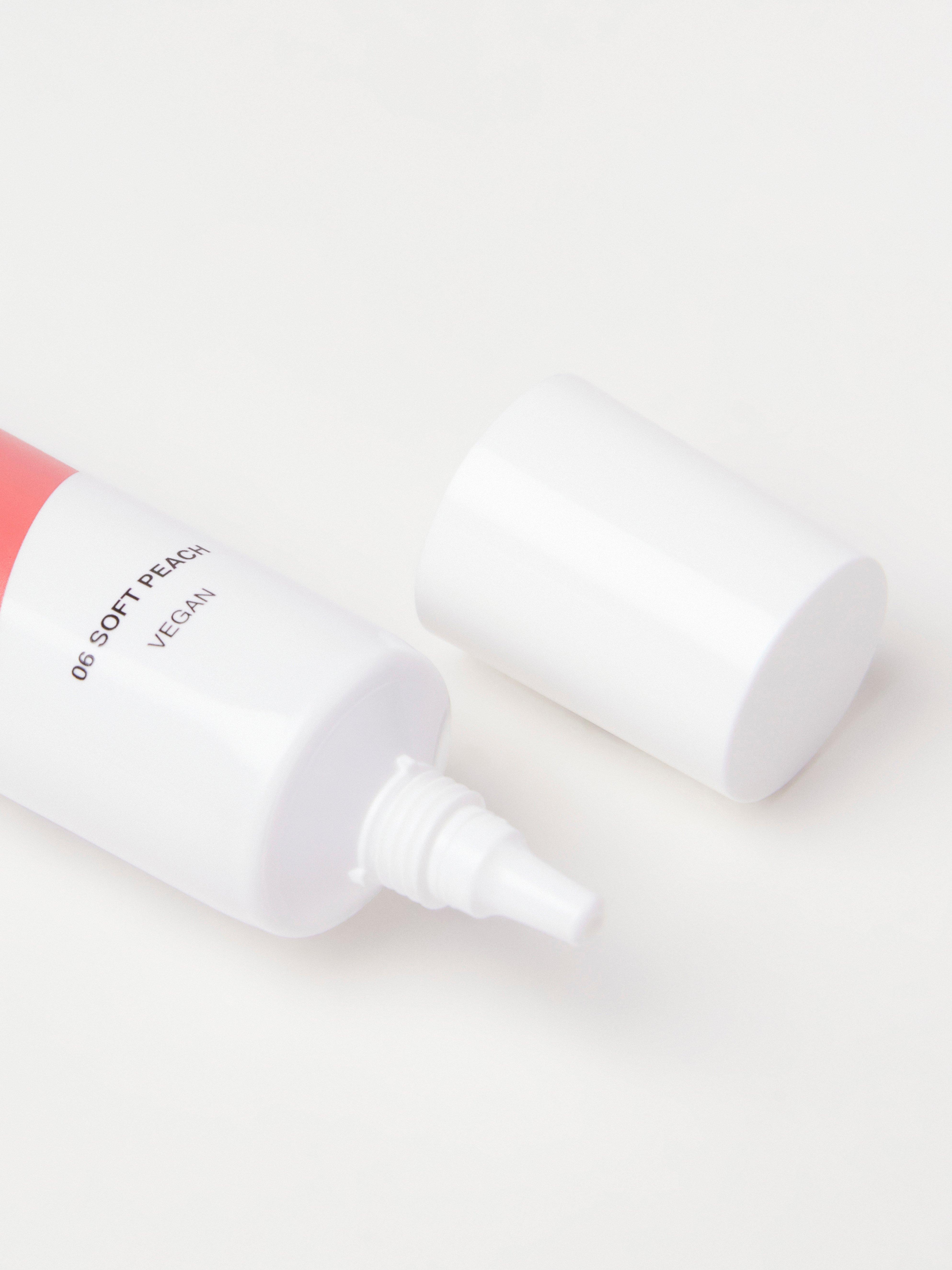 Max Factor Miracle Pure krémová tvářenka 06 SOFT PEACH