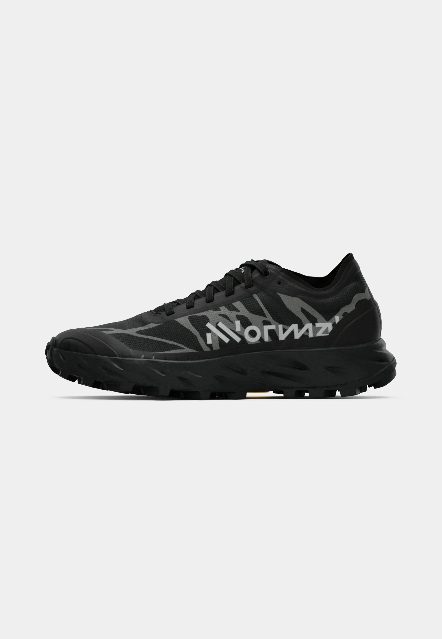 NNormal KJERAG BRUT UNISEX - Chaussures de running - black