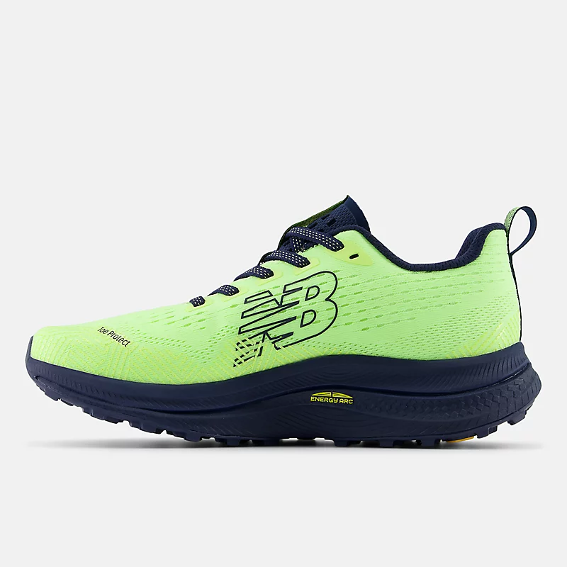 FuelCell SuperComp Trailrunning-Schuhe für Damen in Bleached Lime mit NB Navy und Tea Tree