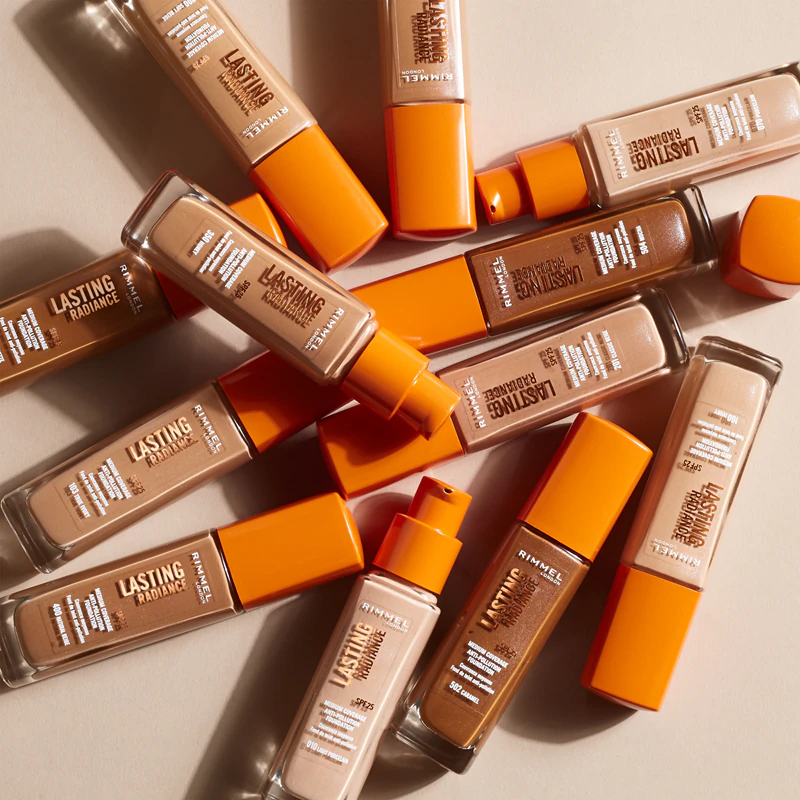 Rozjasňujúci make-up Rimmel Lasting Radiance SPF 25