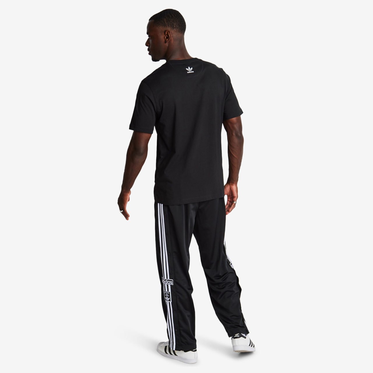 adidas-grafiikka