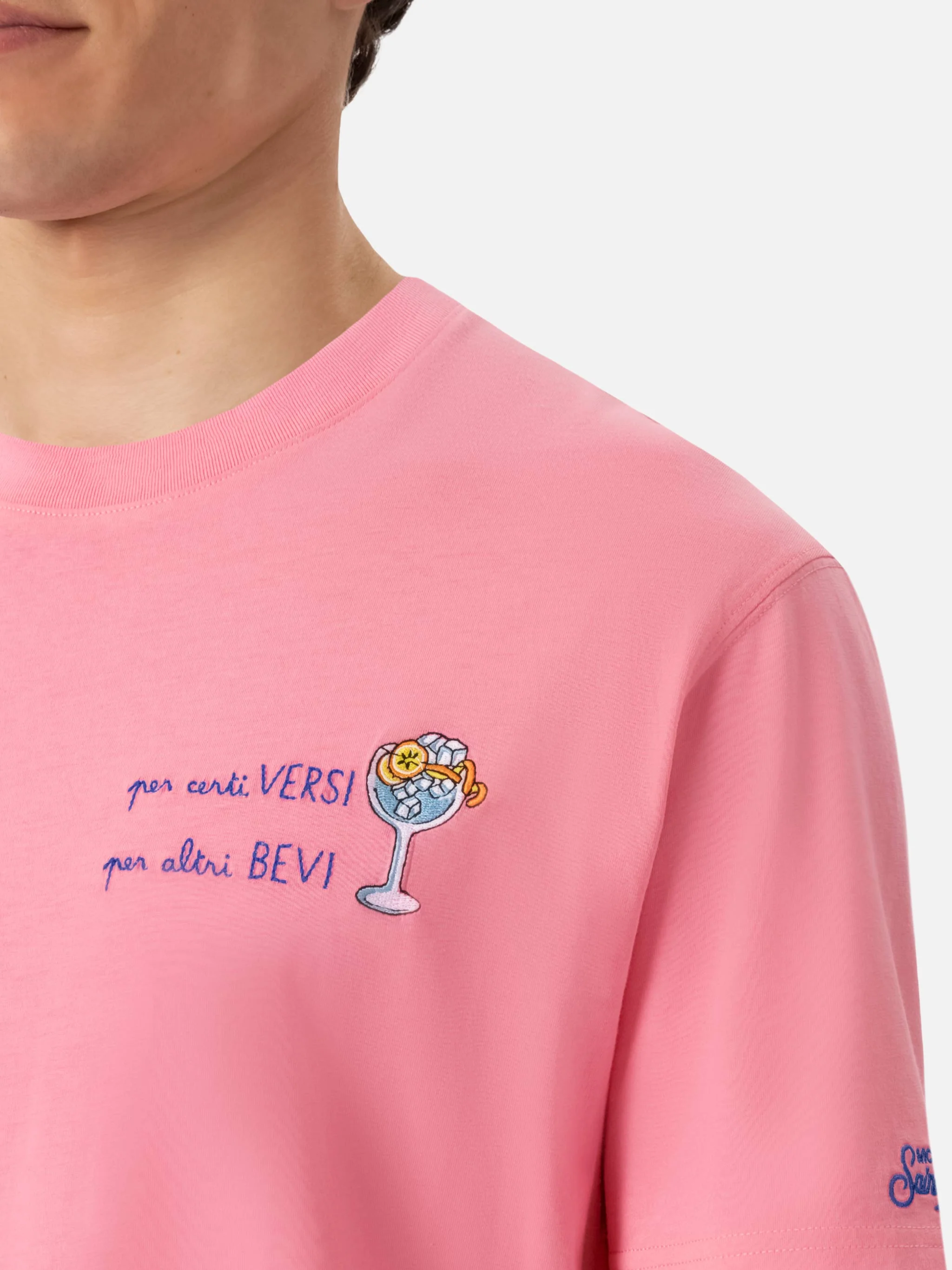 Portofino T-shirt in klassieke pasvorm, gemaakt van katoenen jersey met borduurwerk. Voor bepaalde