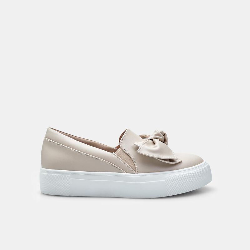 Bata damslip-ons med rosett