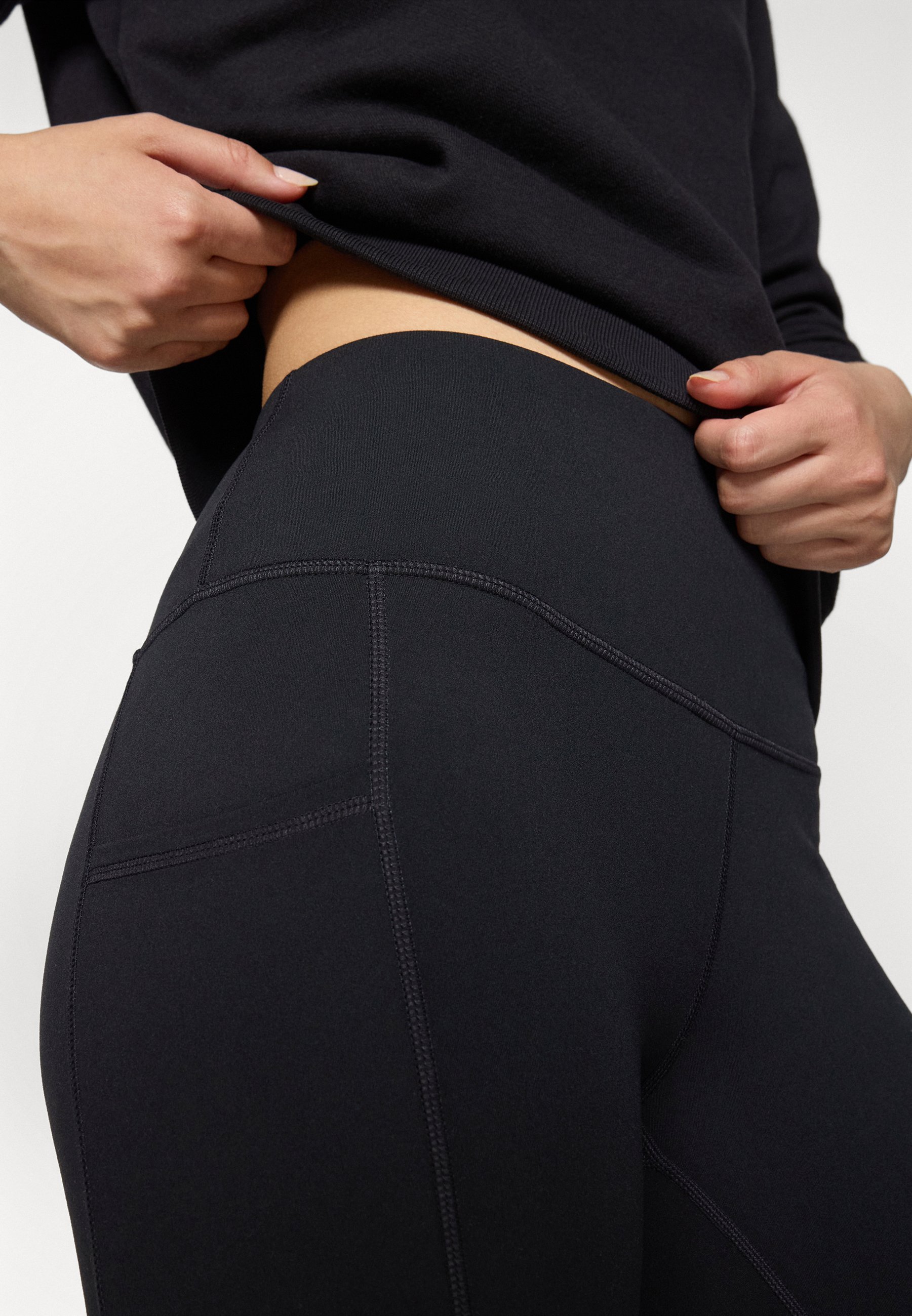 Leggings Champion GYM LIFESTYLE 7/8 - Noir