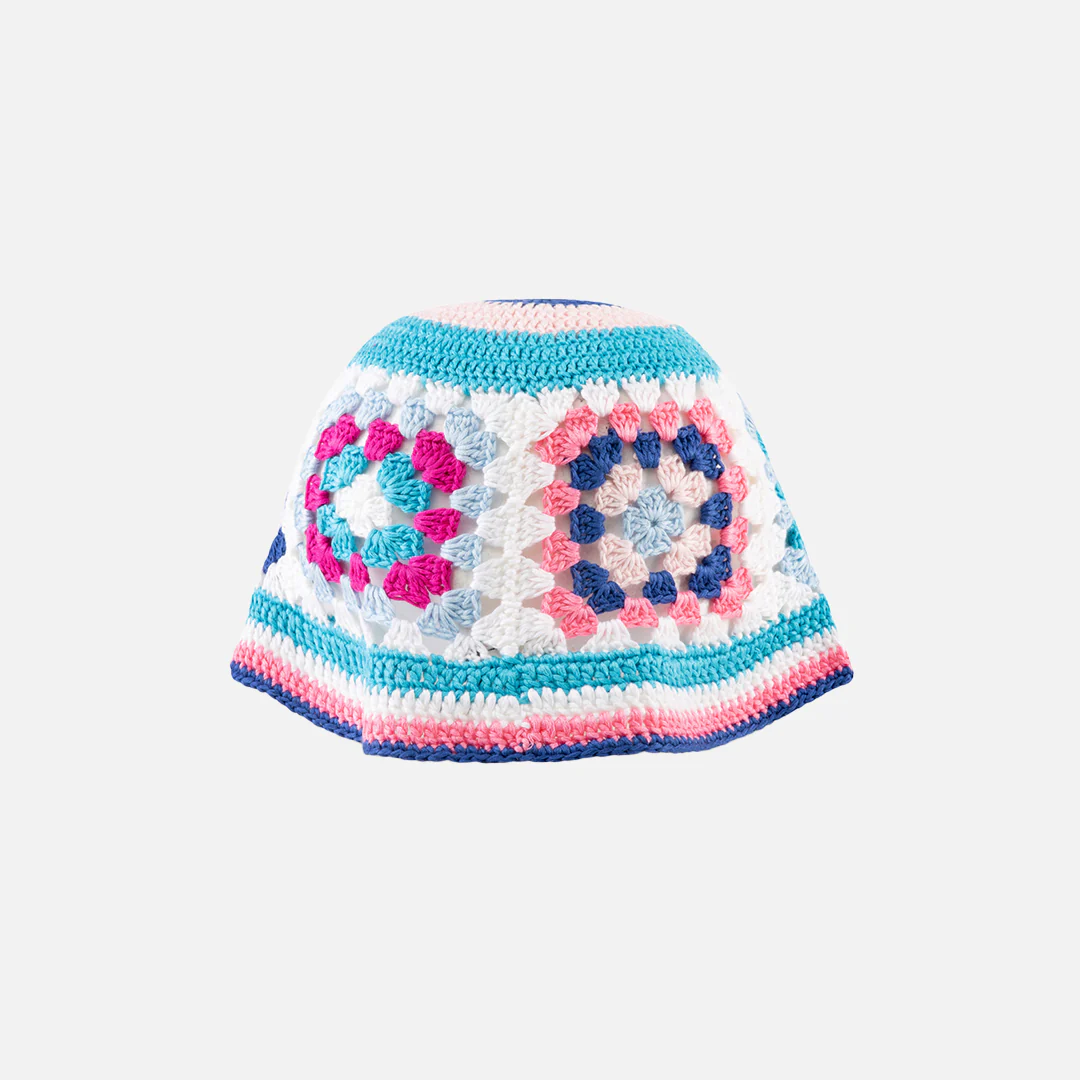 Ženski heklani cloche šešir