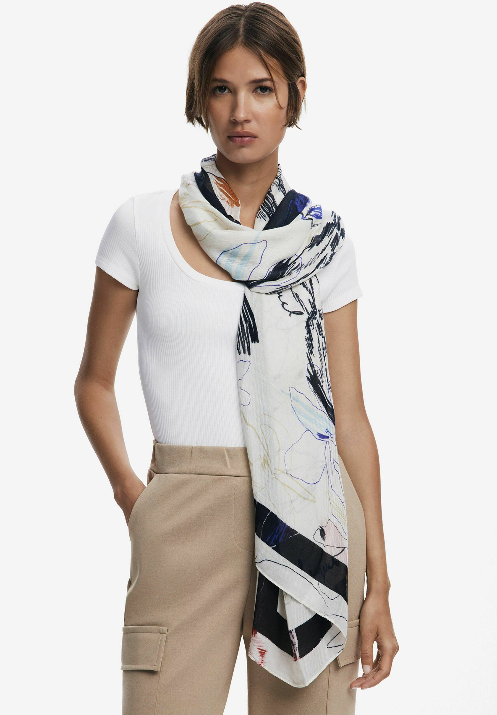 Eșarfă Desigual - albă