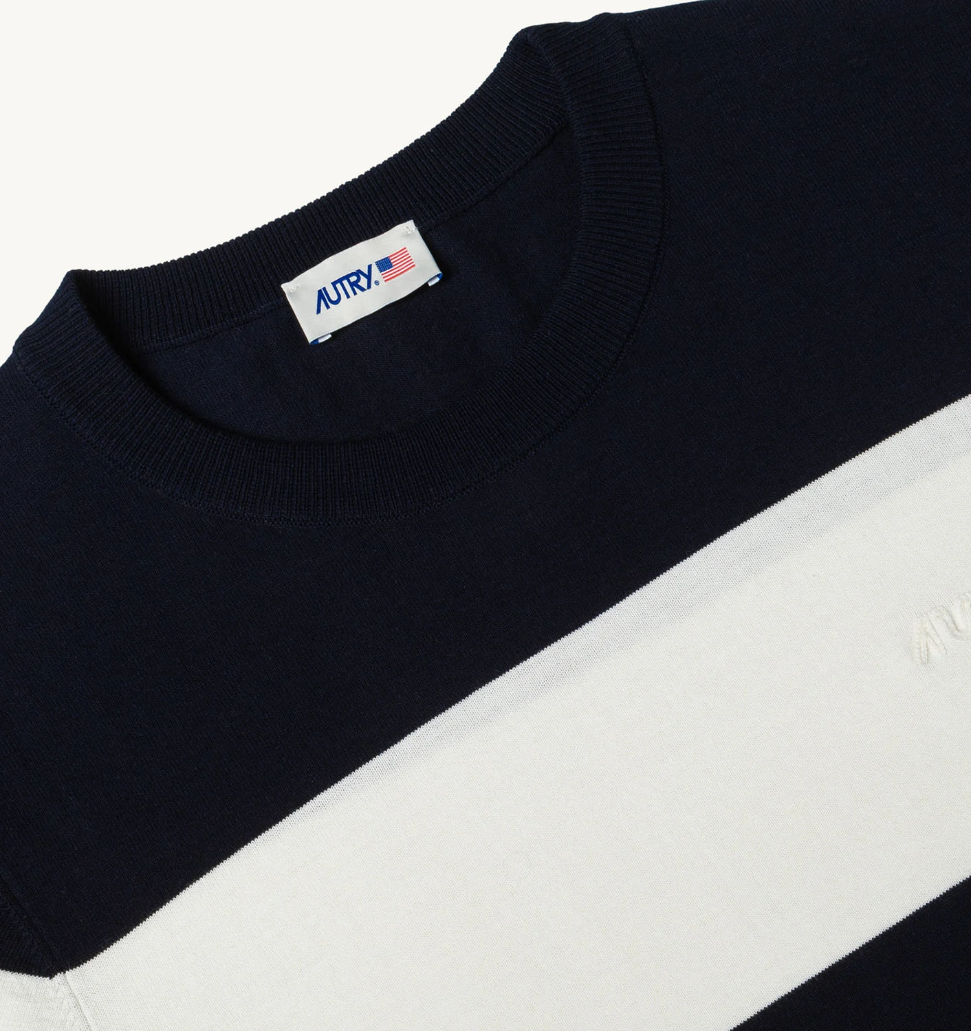 TRICOU DIN CREP CU DUNGI ALBE ȘI ALBASTRU