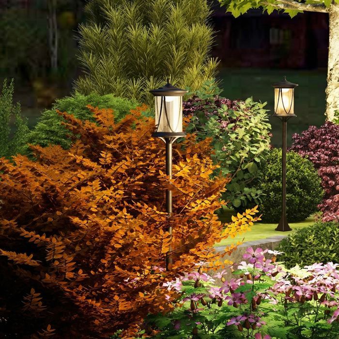 Conjunto de 2 postes de iluminação solar para exterior Outsunny - Lâmpadas LED - Liga/Desliga automático - 17x17x127cm - Preto
