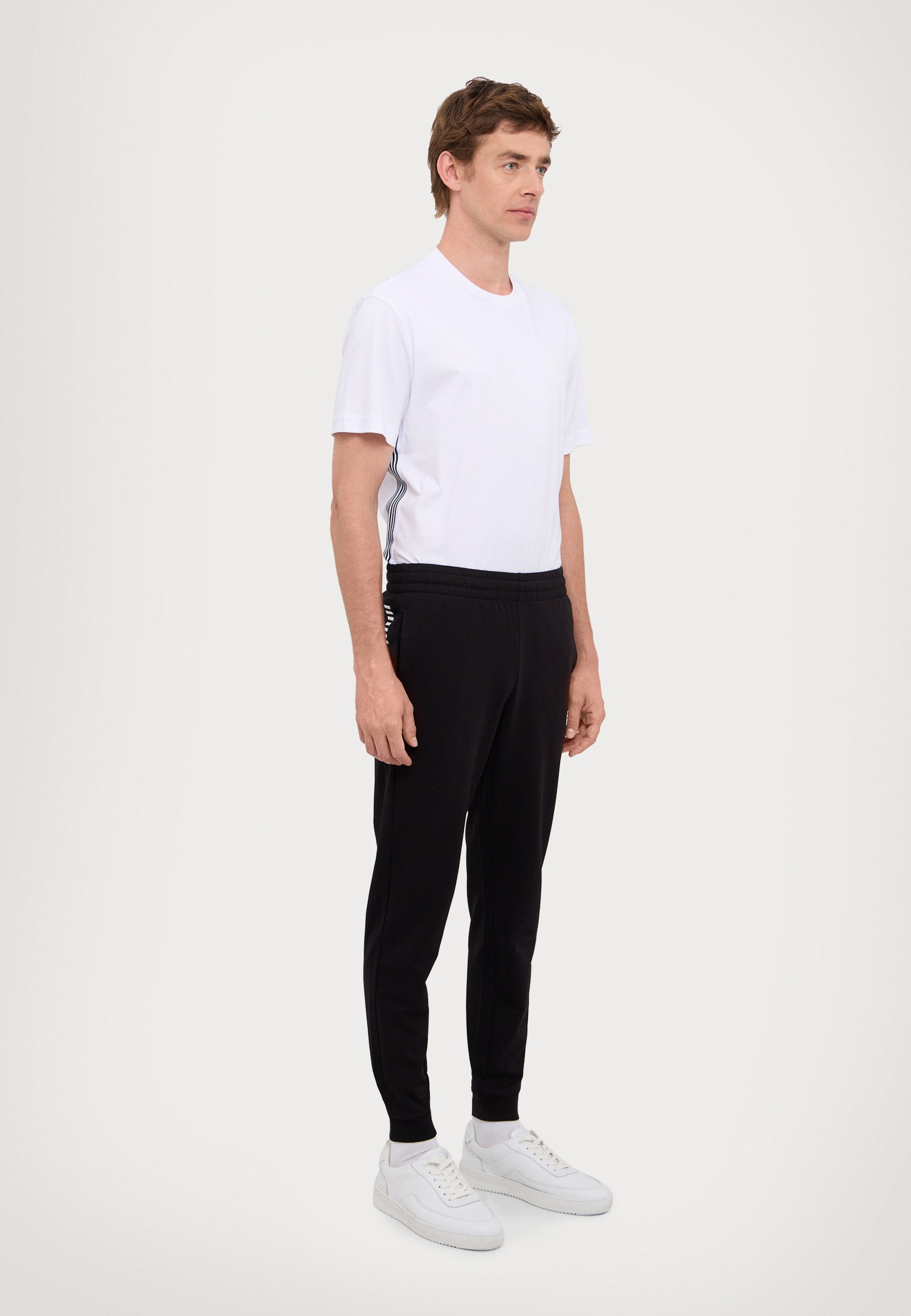 EA7 Emporio Armani TRAIN CORE PANTS - Pantaloni da tuta - neri
