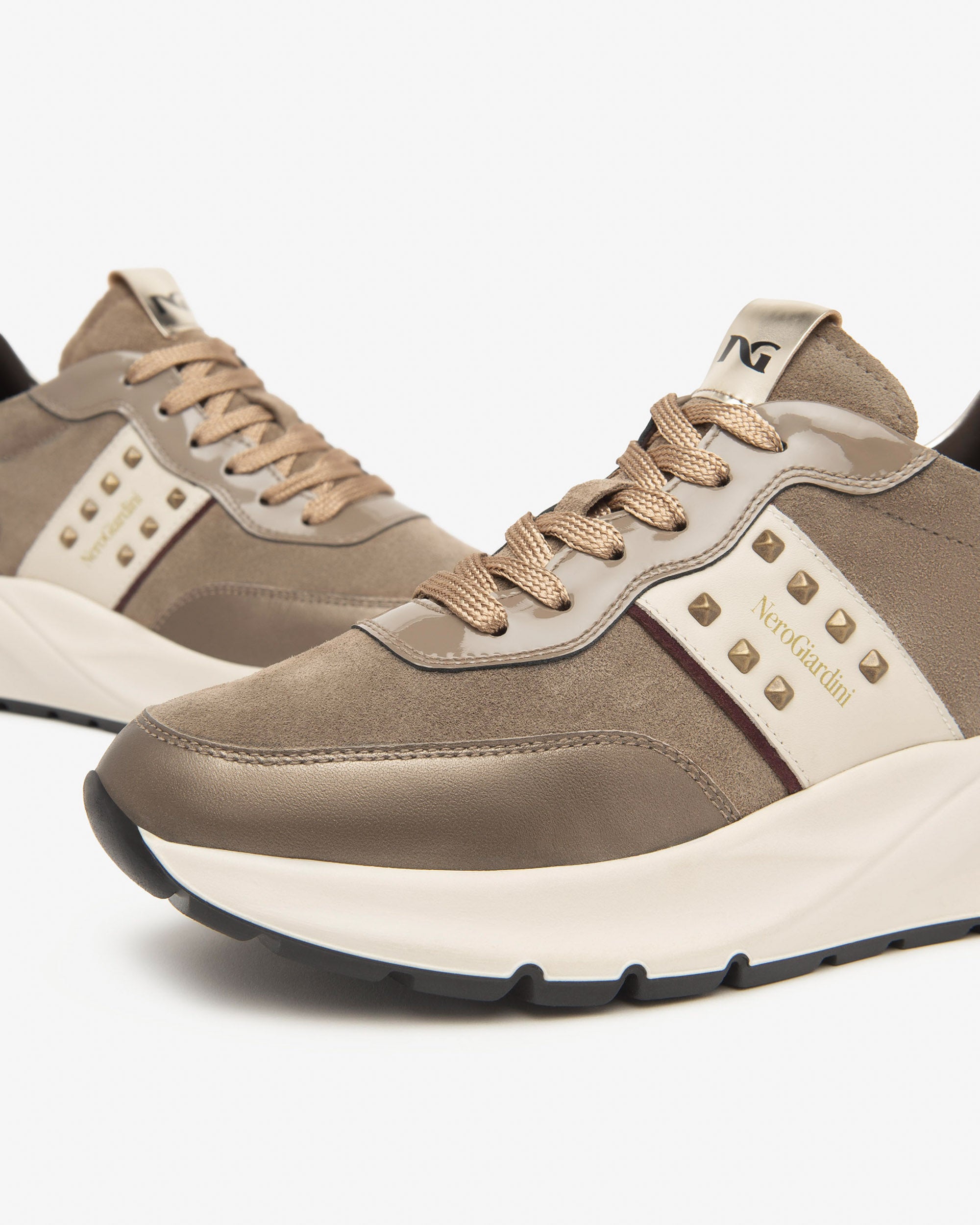  Damen-Sneaker aus Wildleder, Leder und technischen Materialien