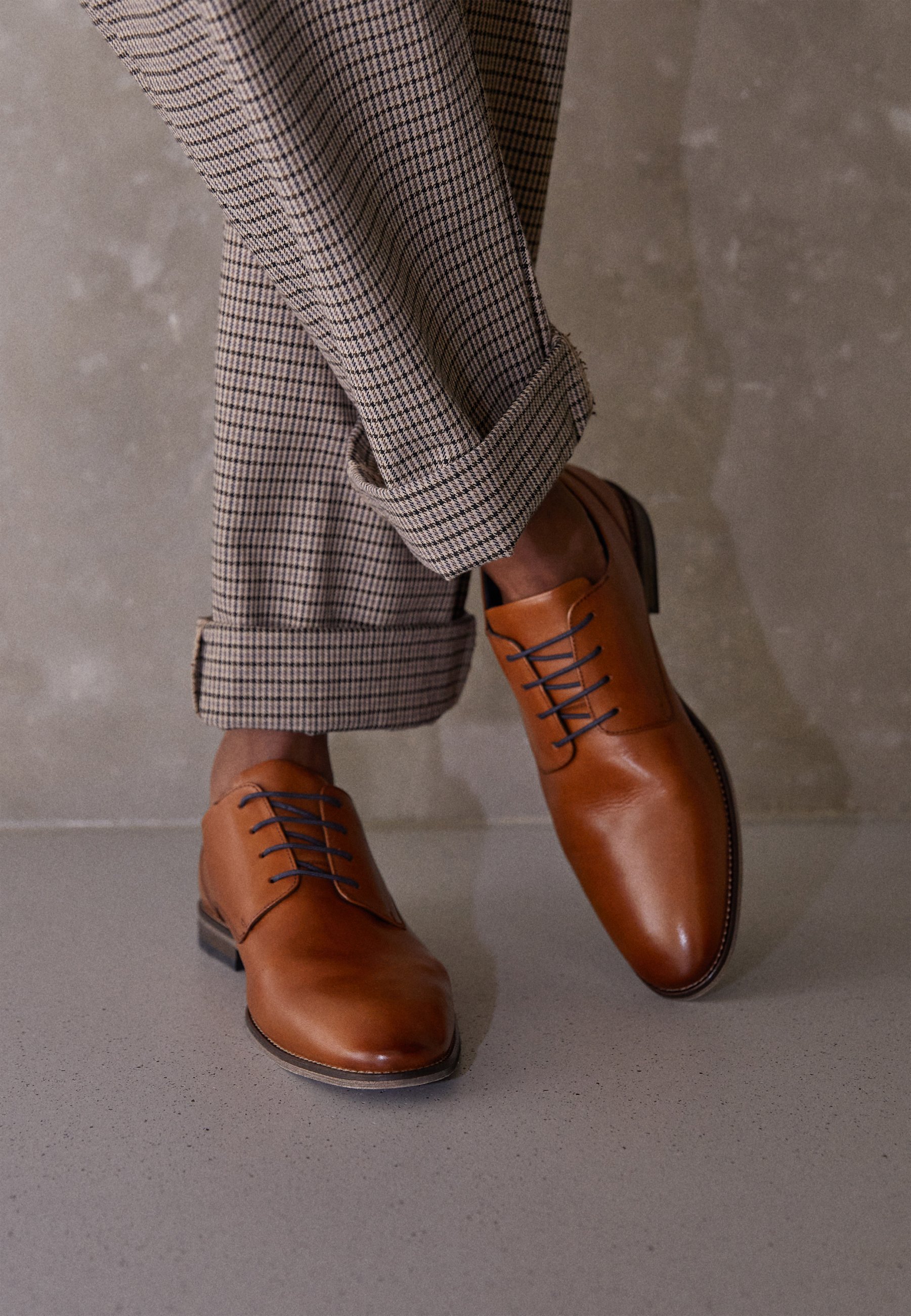 Pier One LEATHER - Eleganckie sznurowane półbuty - koniak