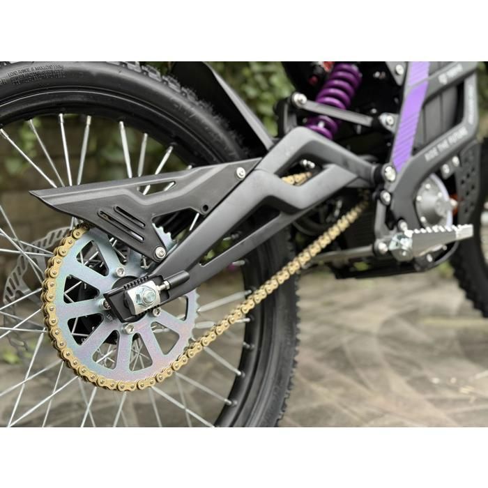 Motocicleta eléctrica para adultos 79Bike FALCON PRO Motor de 8500W Neumáticos todoterreno Batería de 72V 35Ah Velocidad máxima 85 km/h NFC Negro/Morado