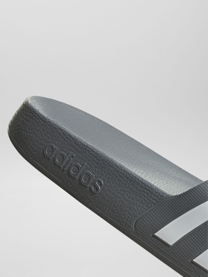 Chinelo 'adidas' 'adilette' - CINZA