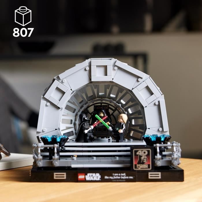 LEGO® Star Wars 75352 Keisarin valtaistuinsalin dioraama, pienoismallisarja valosapeleilla