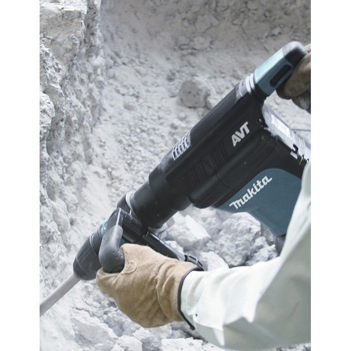 MAKITA HM1111C Demolition Hammer (1300 W)