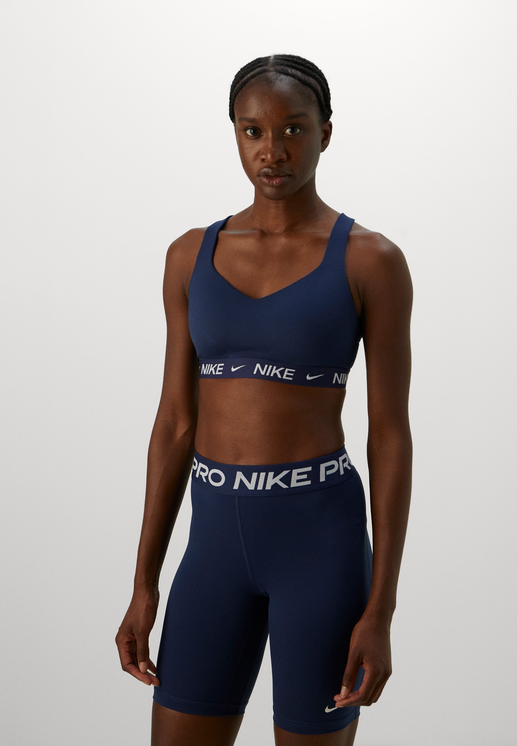 Nike Performance INDY BRA - Sportbeha met hoge ondersteuning - middernachtblauw