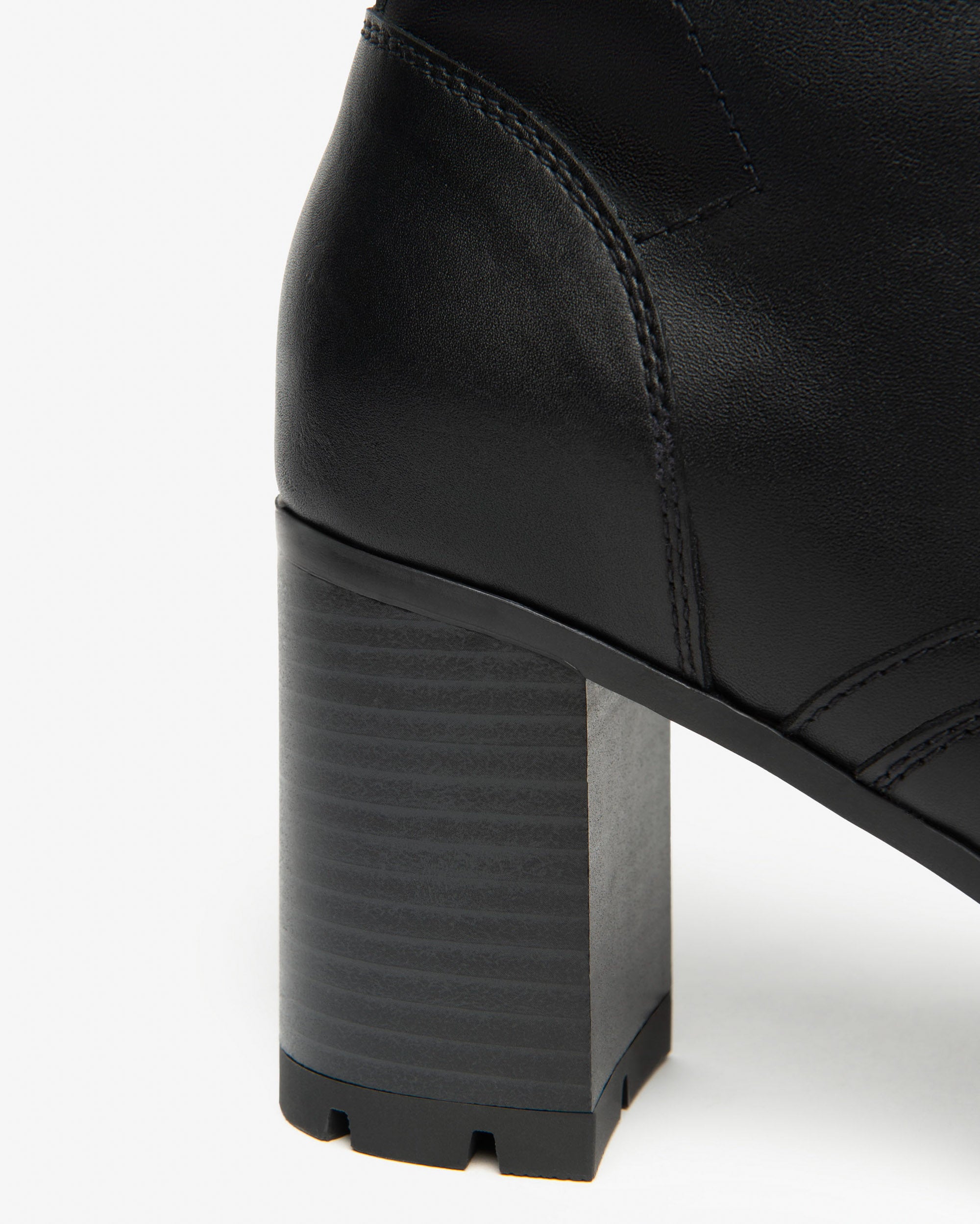  Naisten nahkaiset nilkkurit