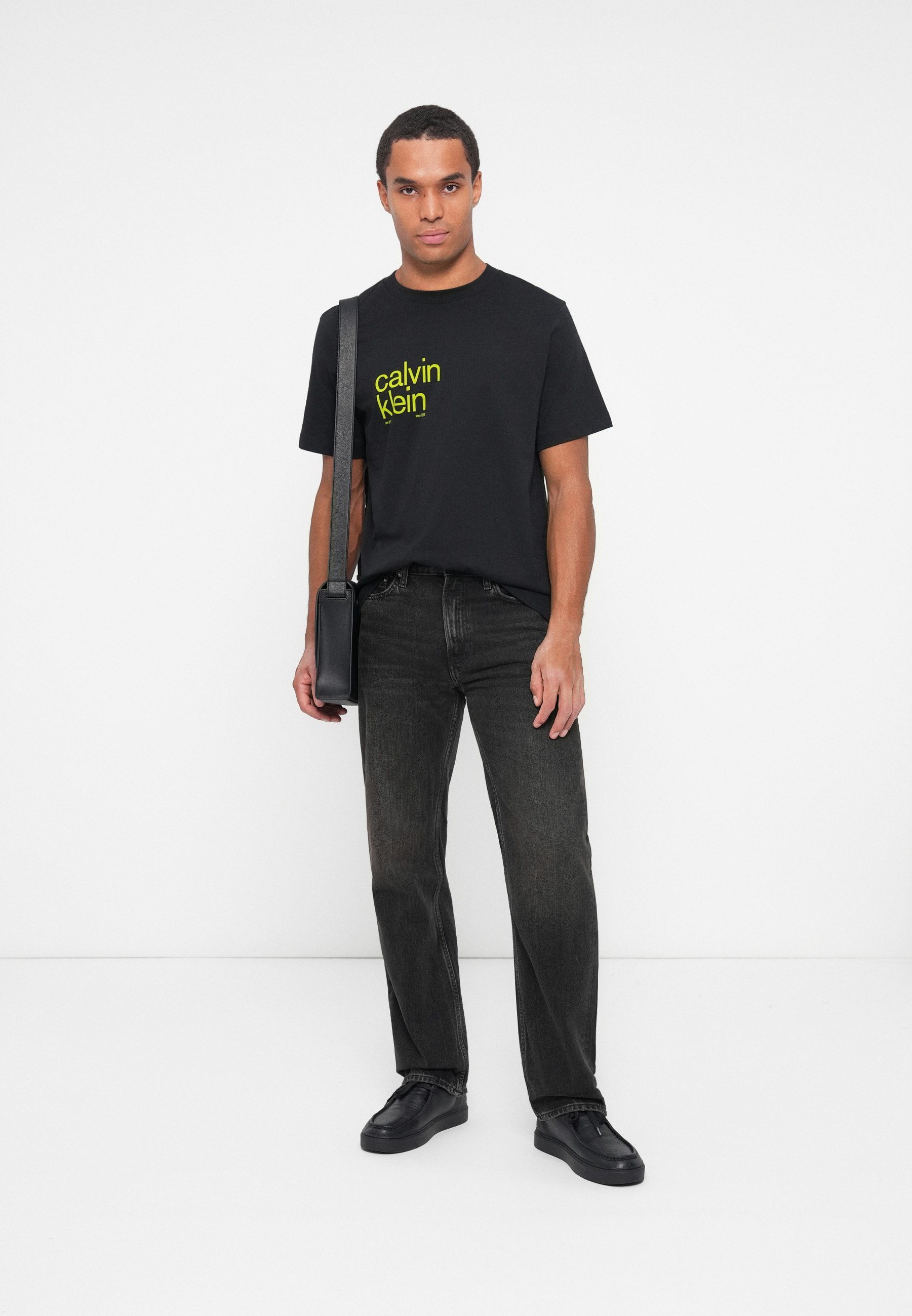T-shirt Calvin Klein Jeans Print - nera