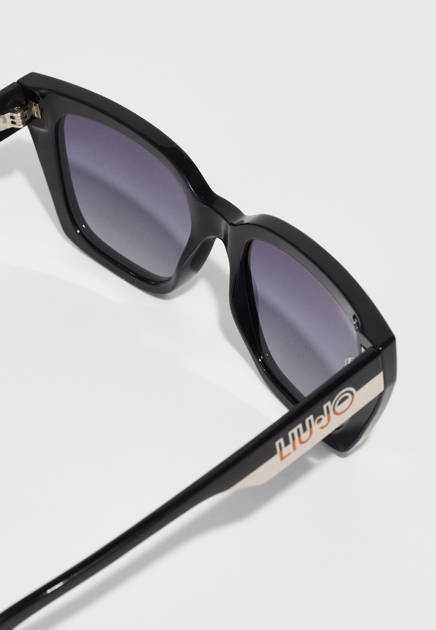 Lunettes de soleil LIU JO LJ808S - noires