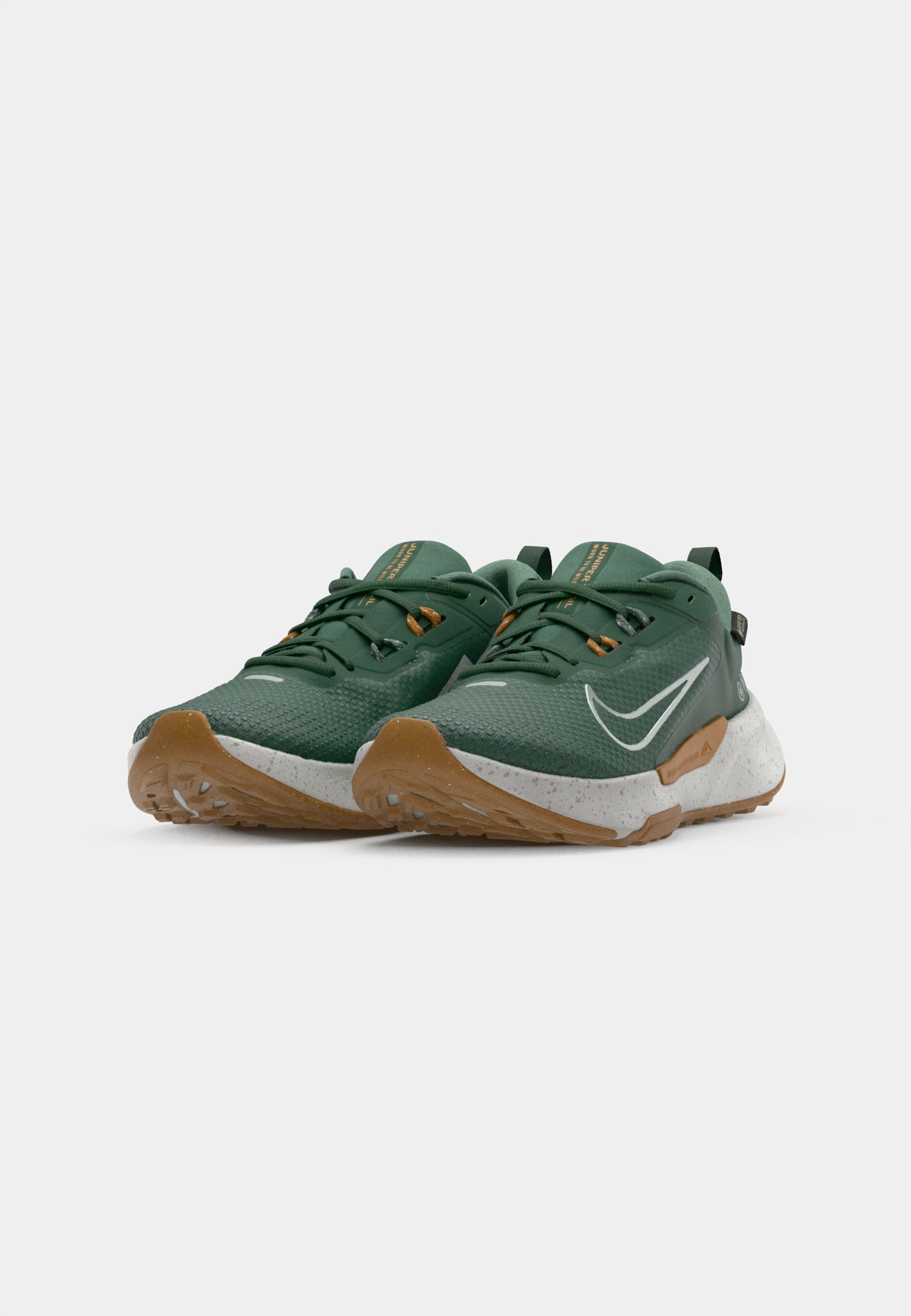 Nike Performance JUNIPER - Chaussures de trail - Sapin/Argent clair/Ocre désert/Rouge vif/Vert argile/Gris universitaire